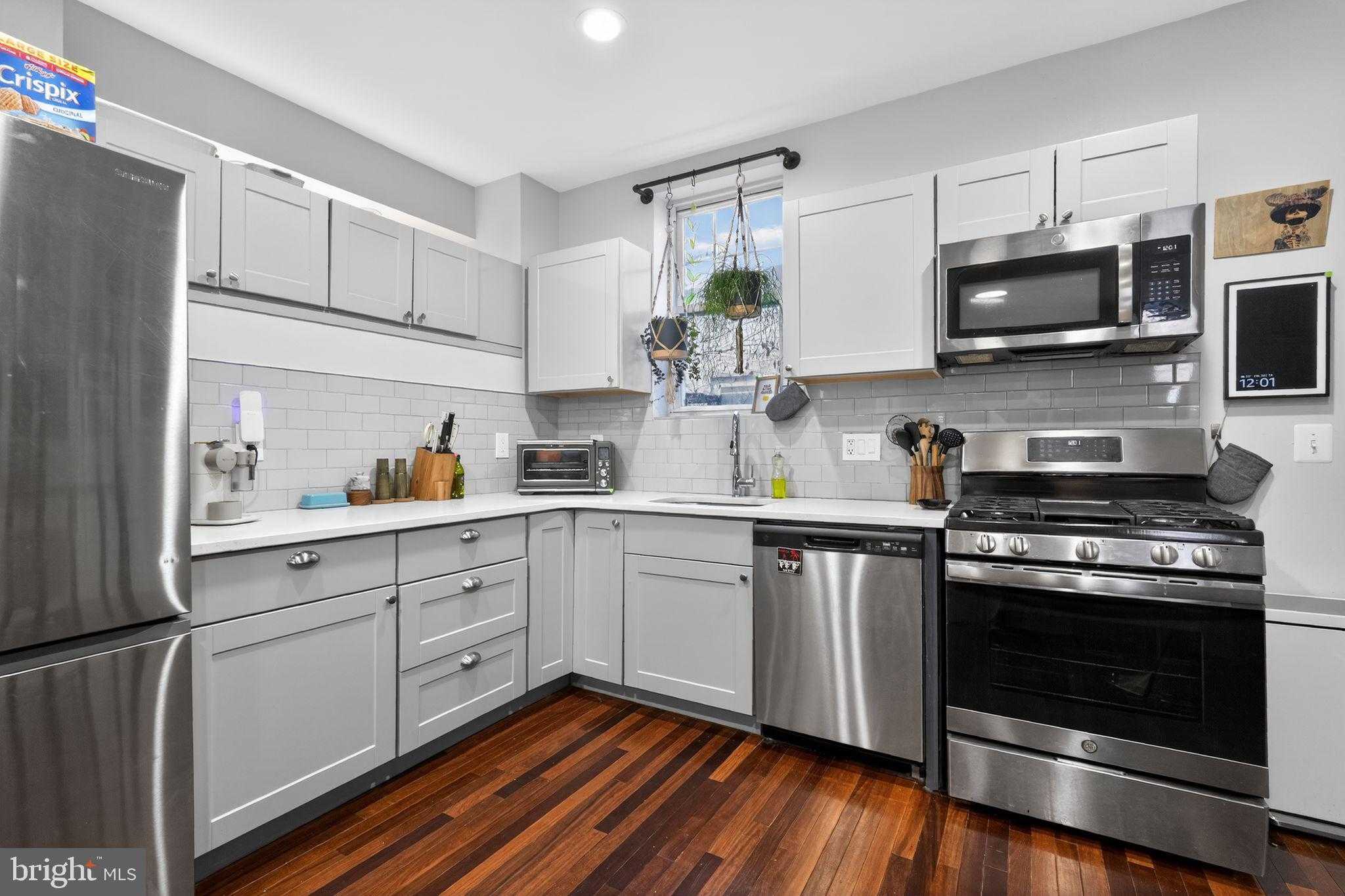 1616 Webster St photo 14