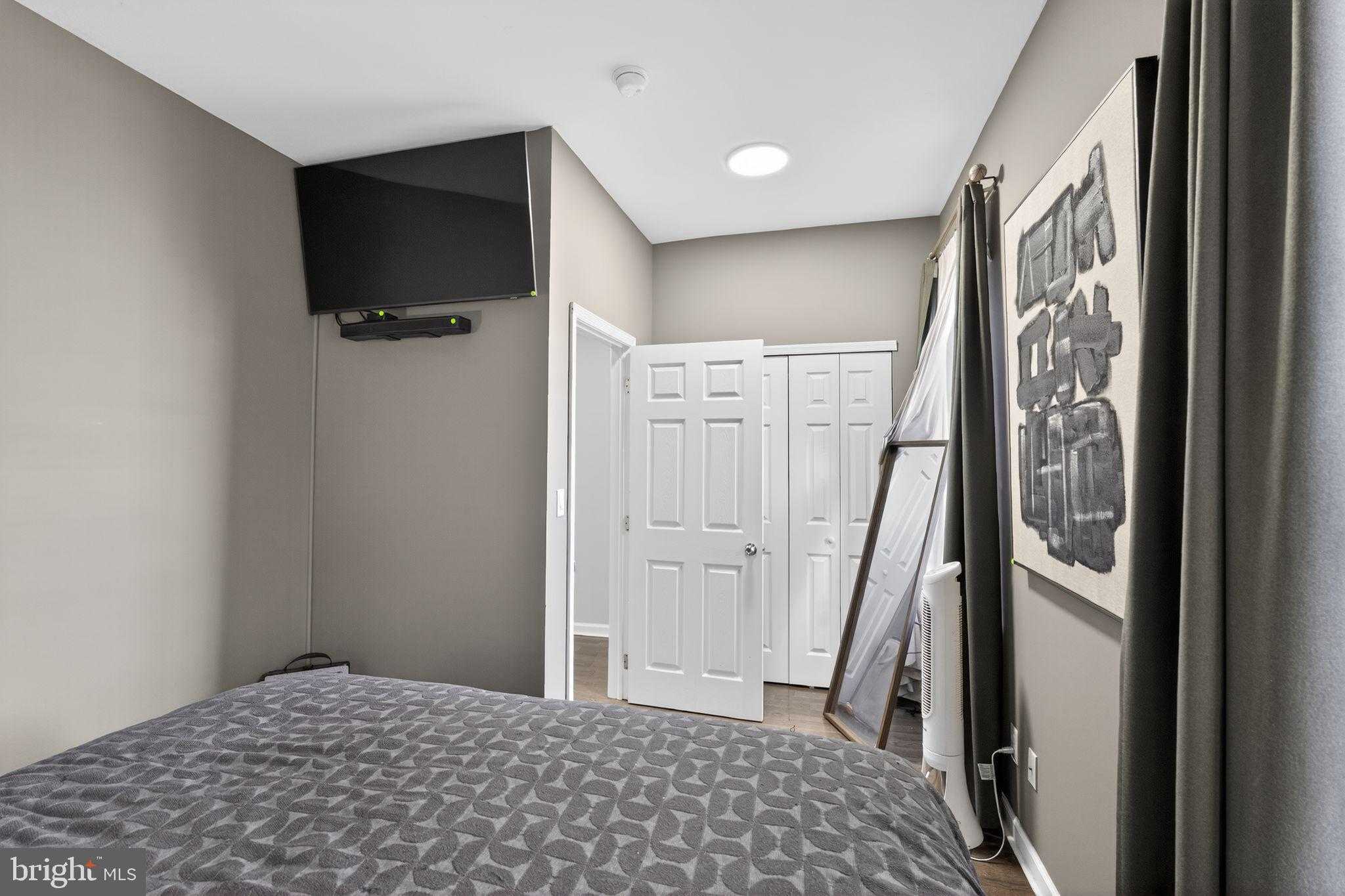 1616 Webster St photo 28