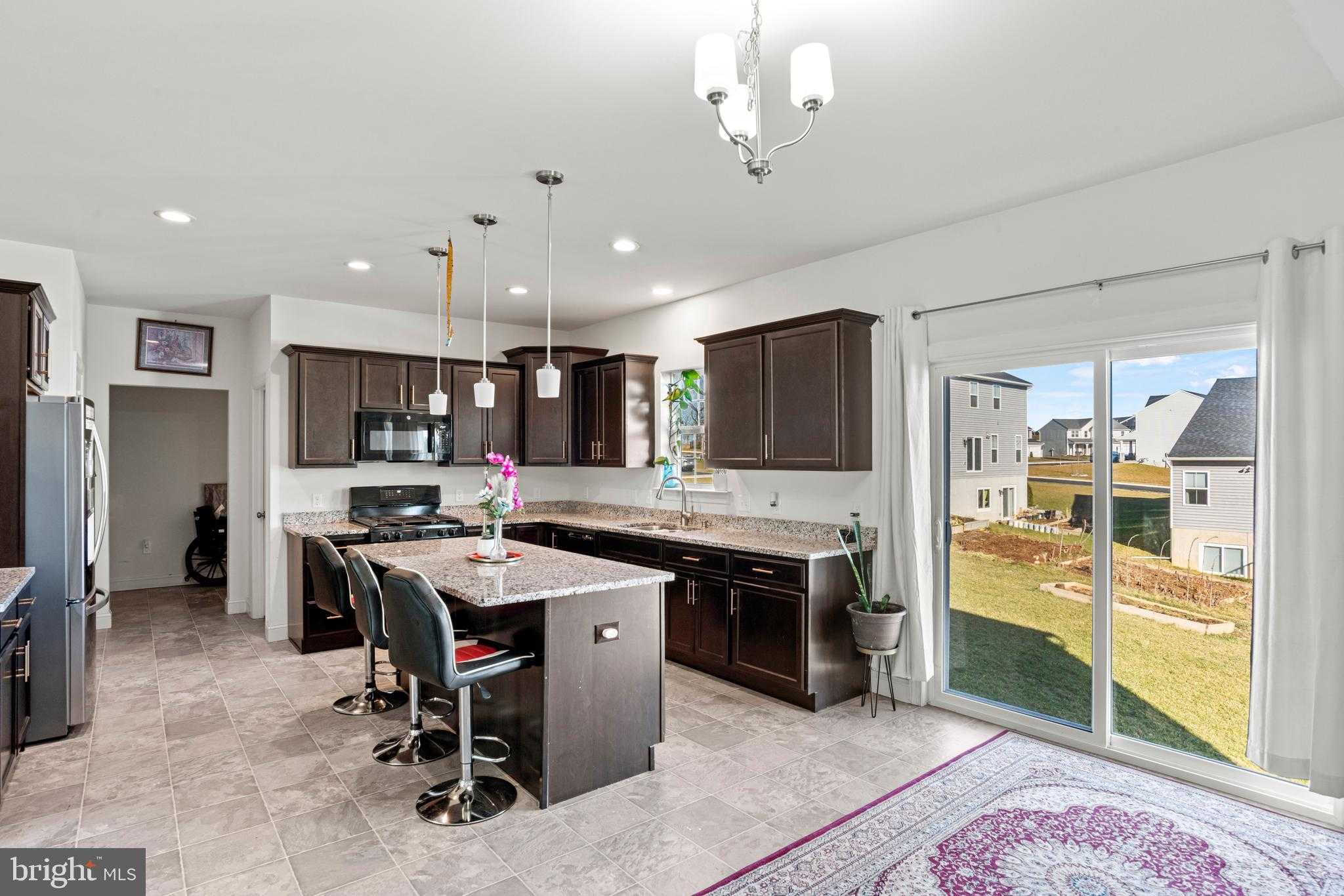 911 Ashfield Dr photo 12