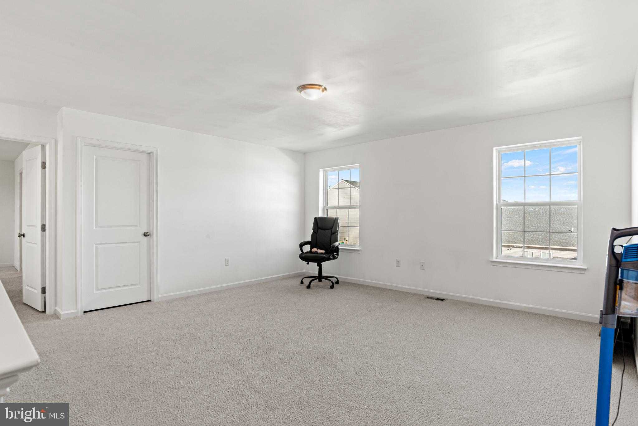 911 Ashfield Dr photo 21