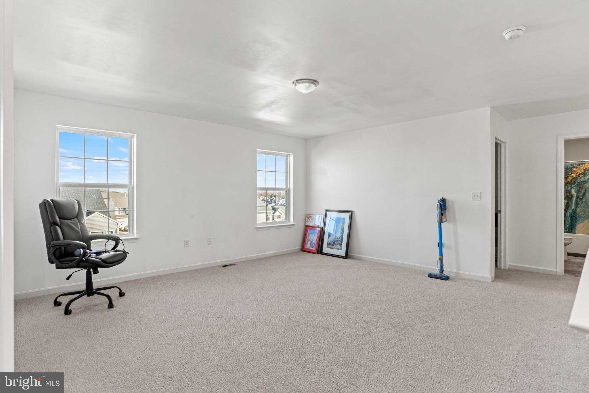 911 Ashfield Dr photo 23