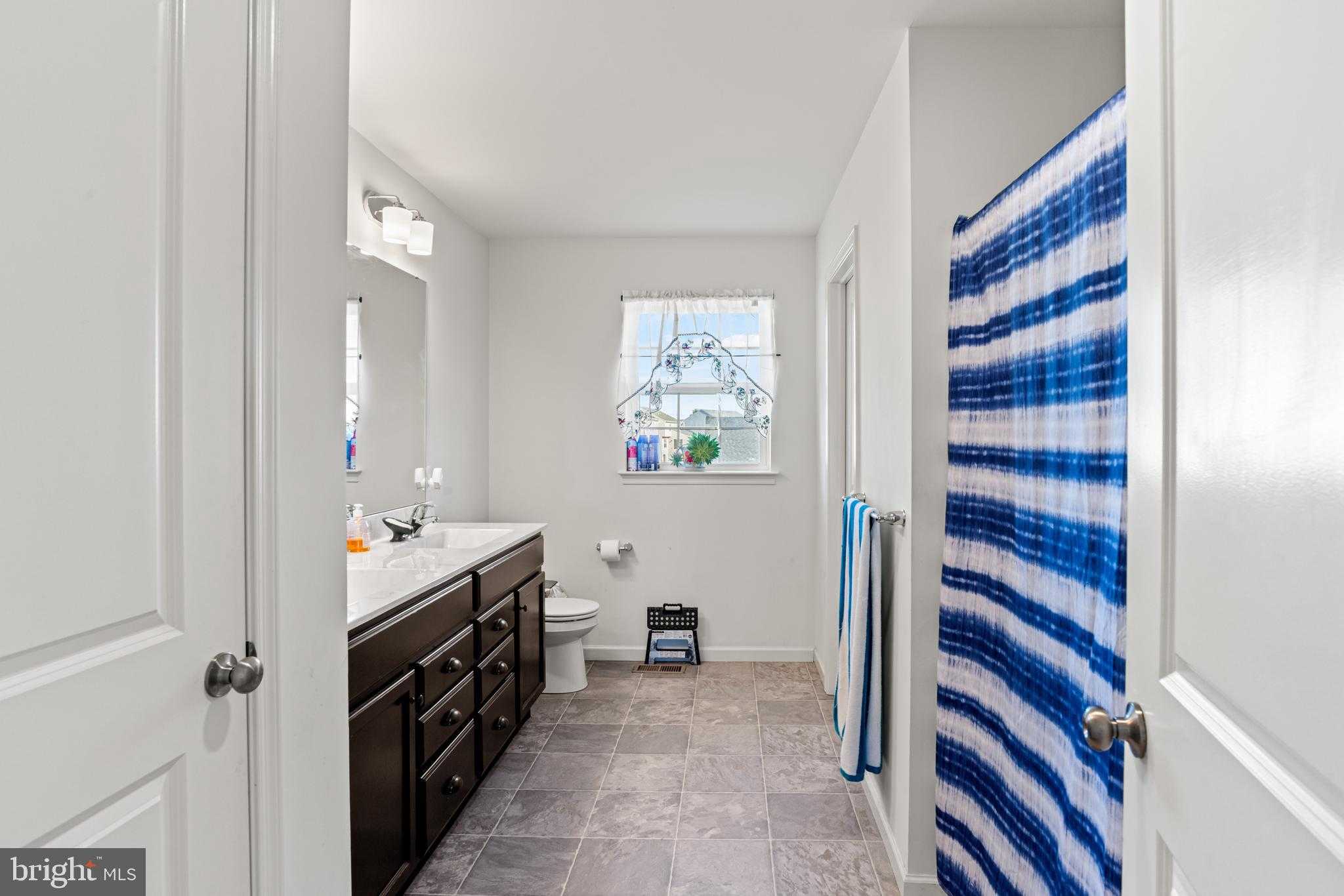 911 Ashfield Dr photo 24