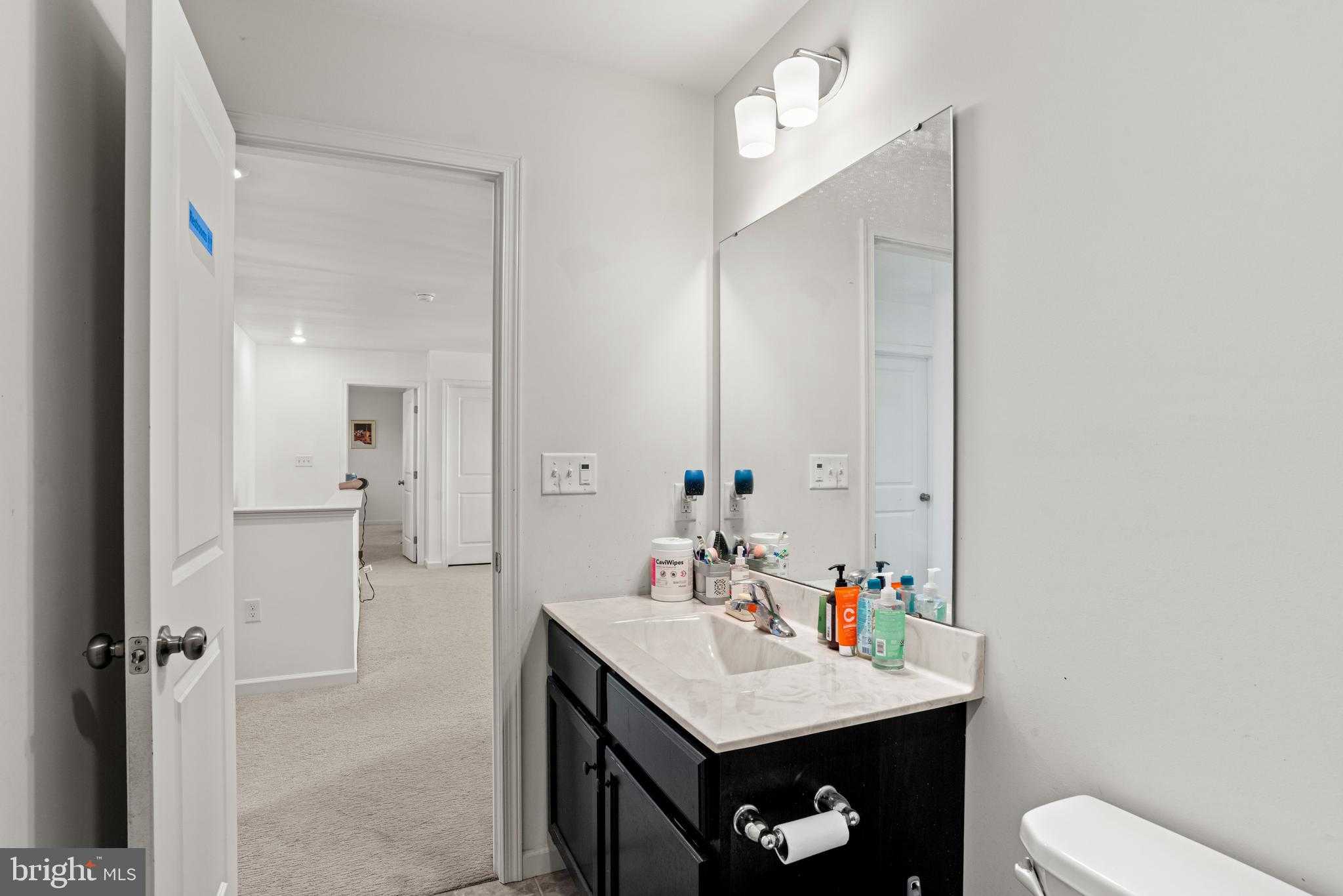 911 Ashfield Dr photo 30