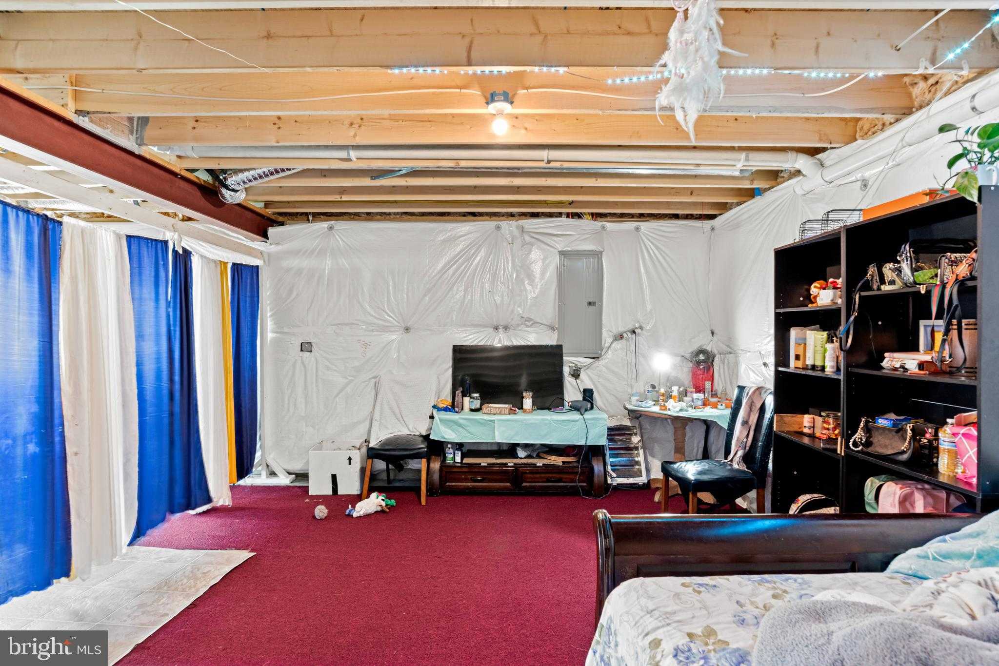 911 Ashfield Dr photo 33