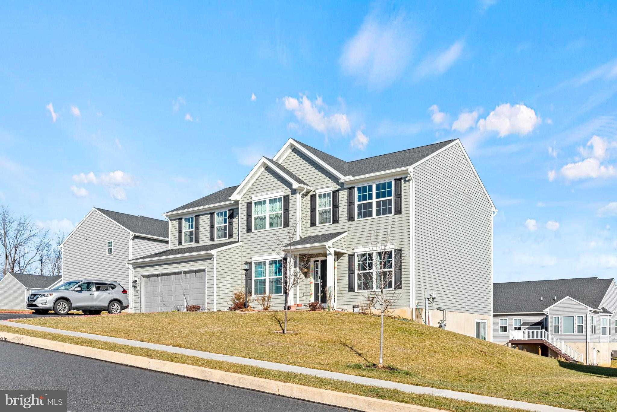 911 Ashfield Dr photo 38