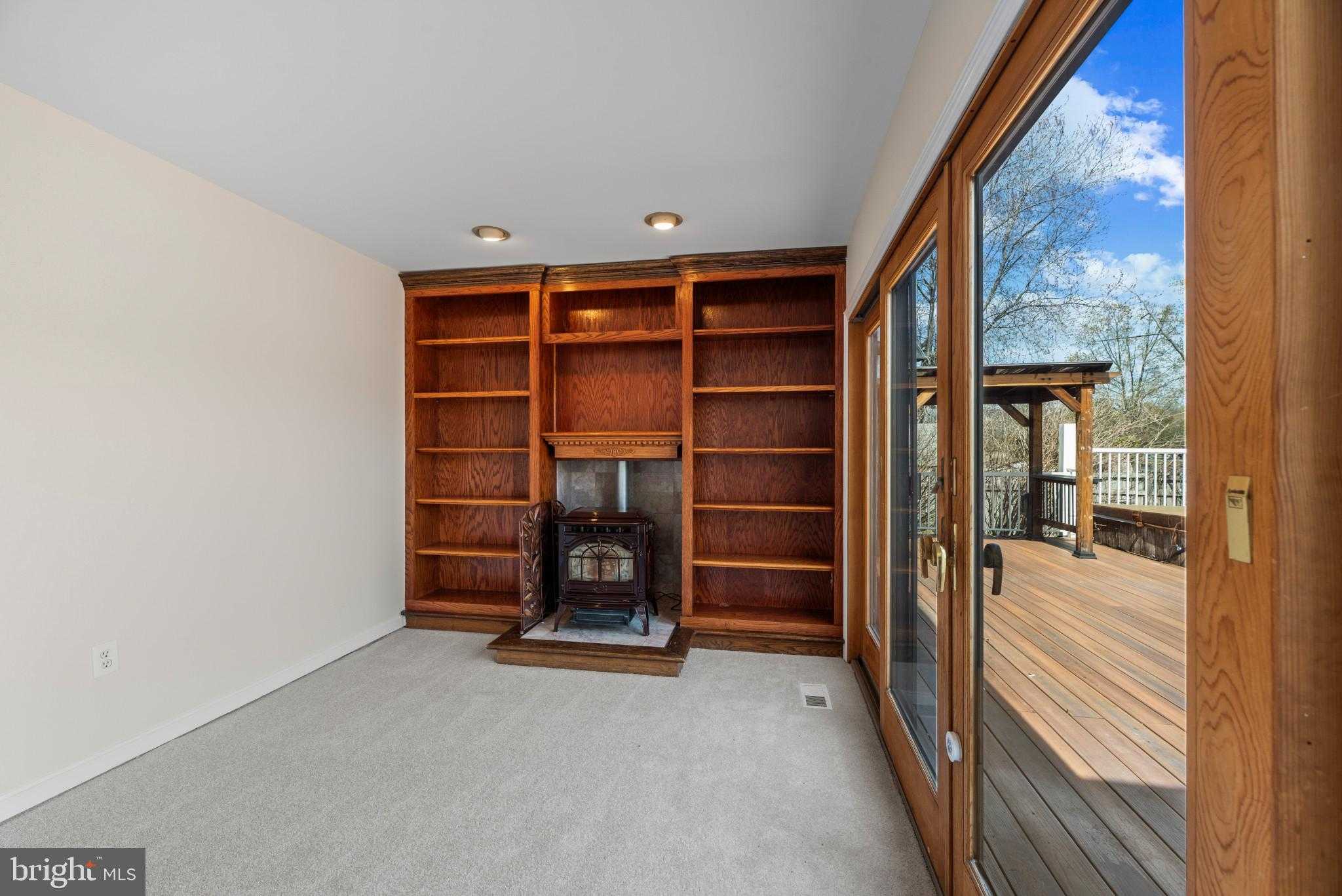 5929 Deale Beach Rd photo 17