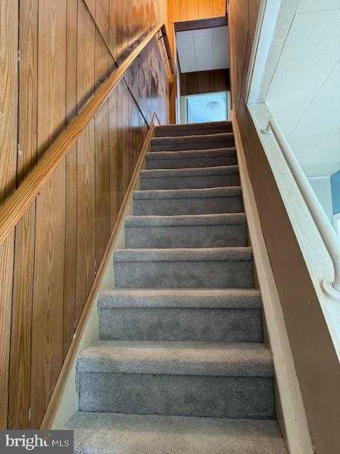 236 N Pine St photo 9