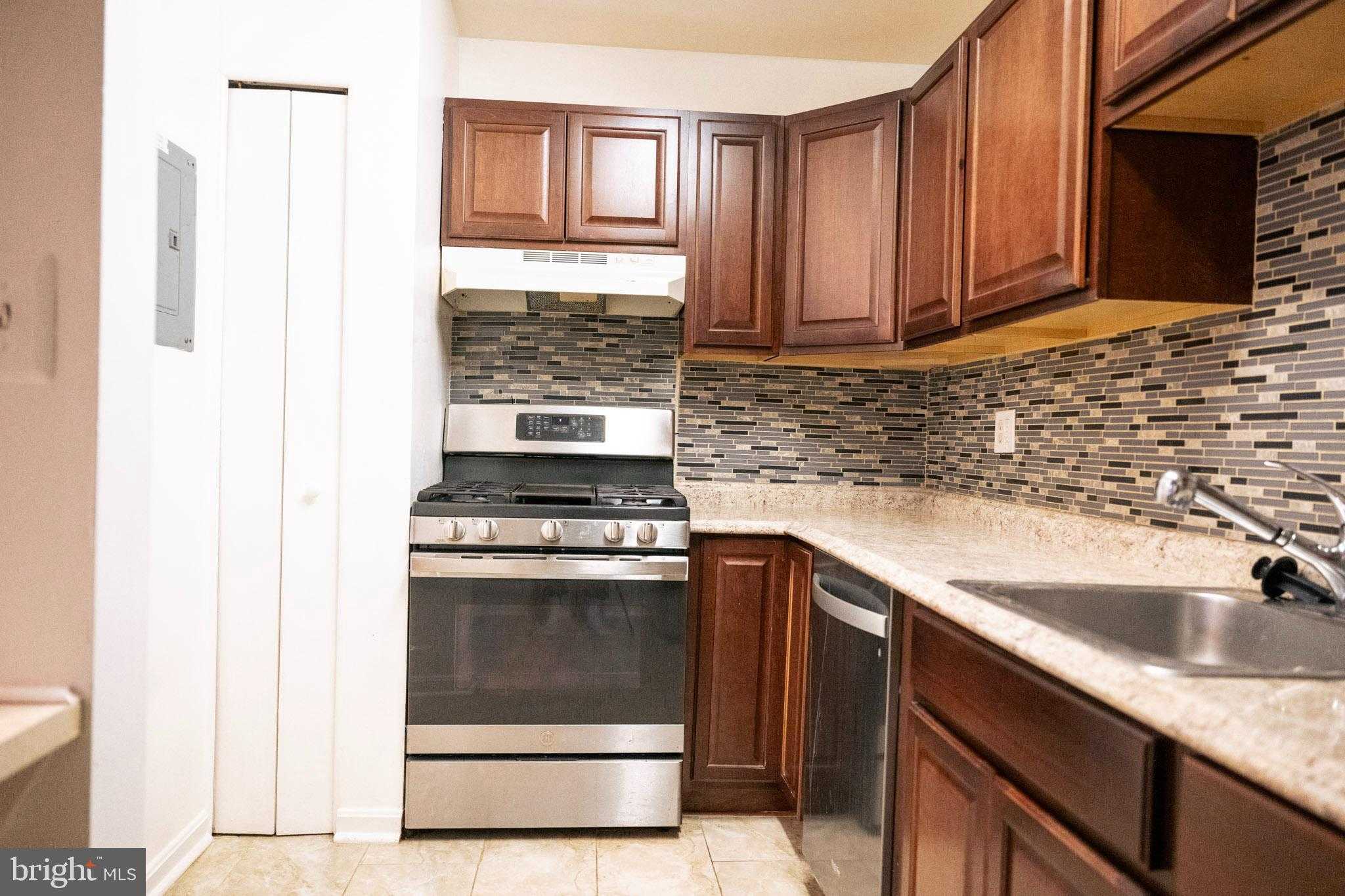 200 Erin Way Apt 204 photo 5