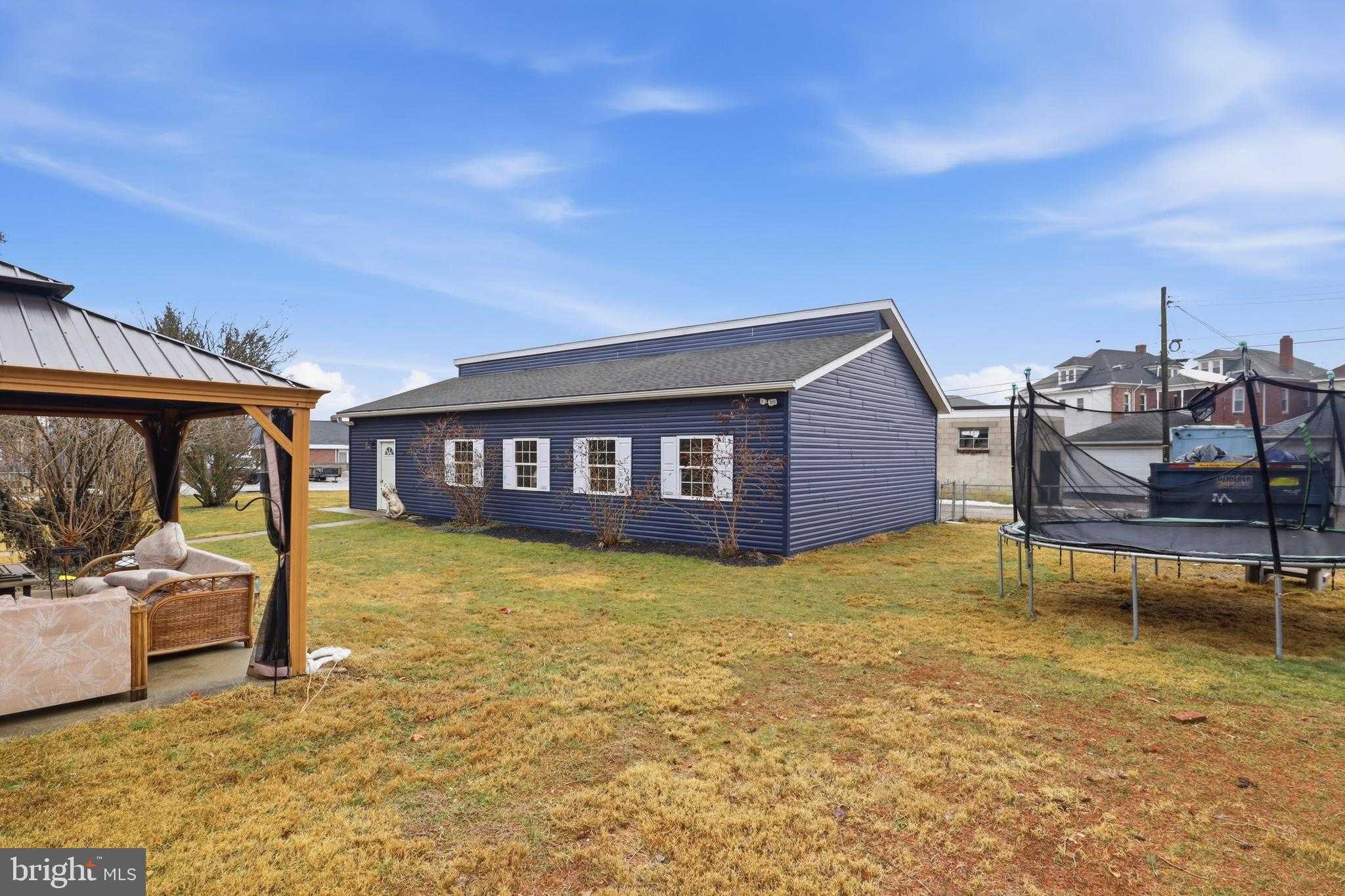 352 High St photo 57