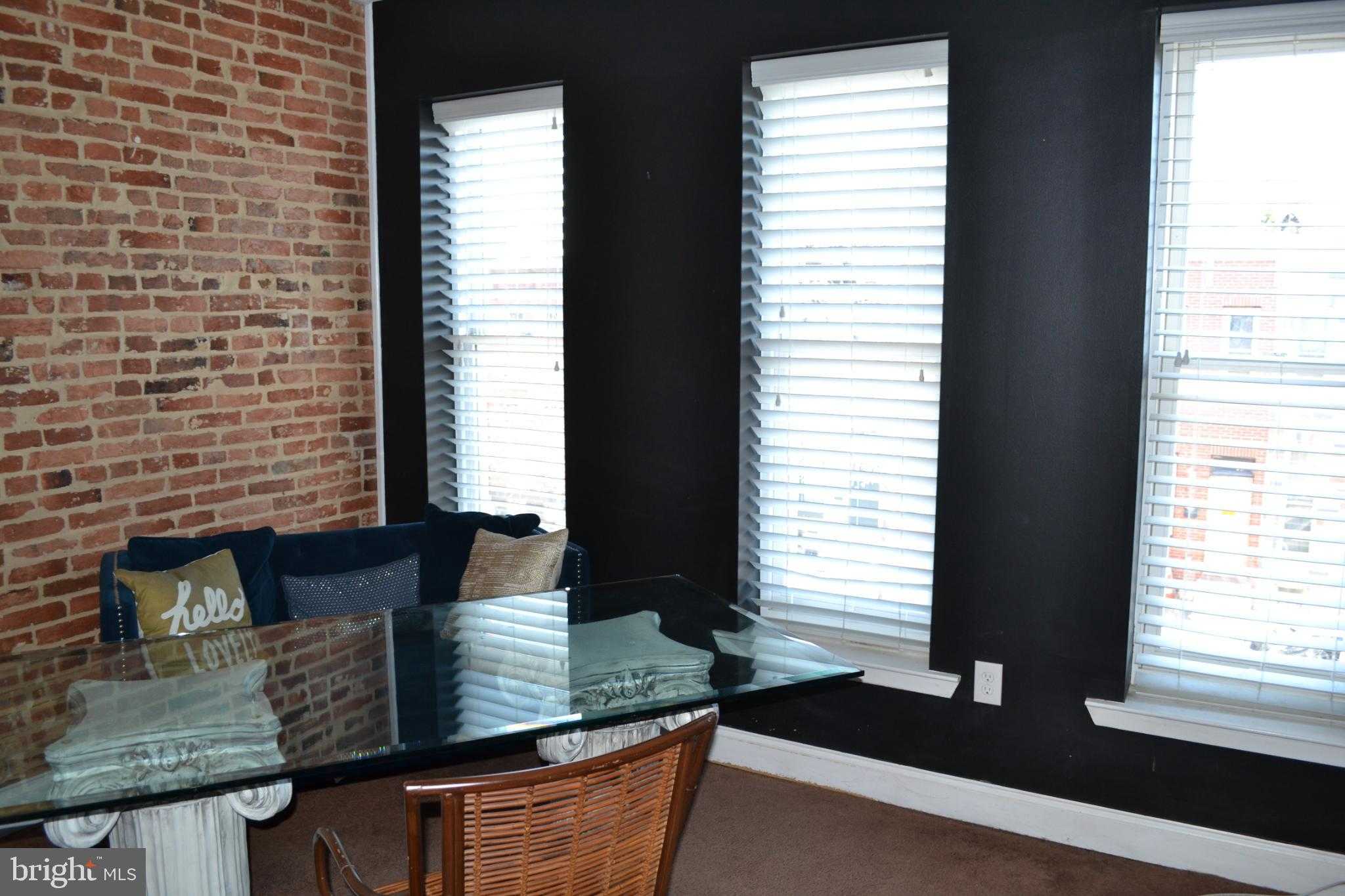 1410 N Bond St photo 12