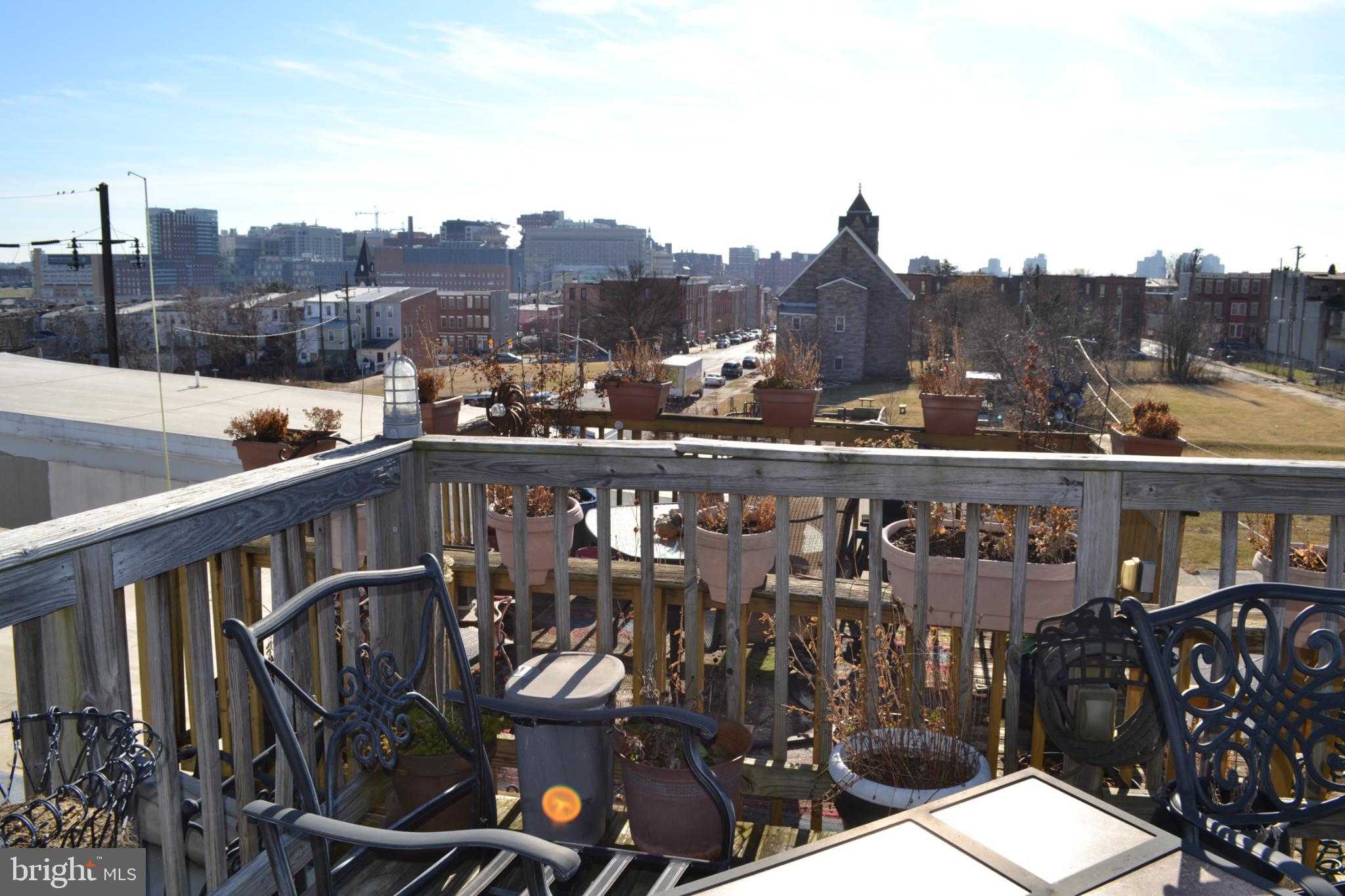 1410 N Bond St photo 22