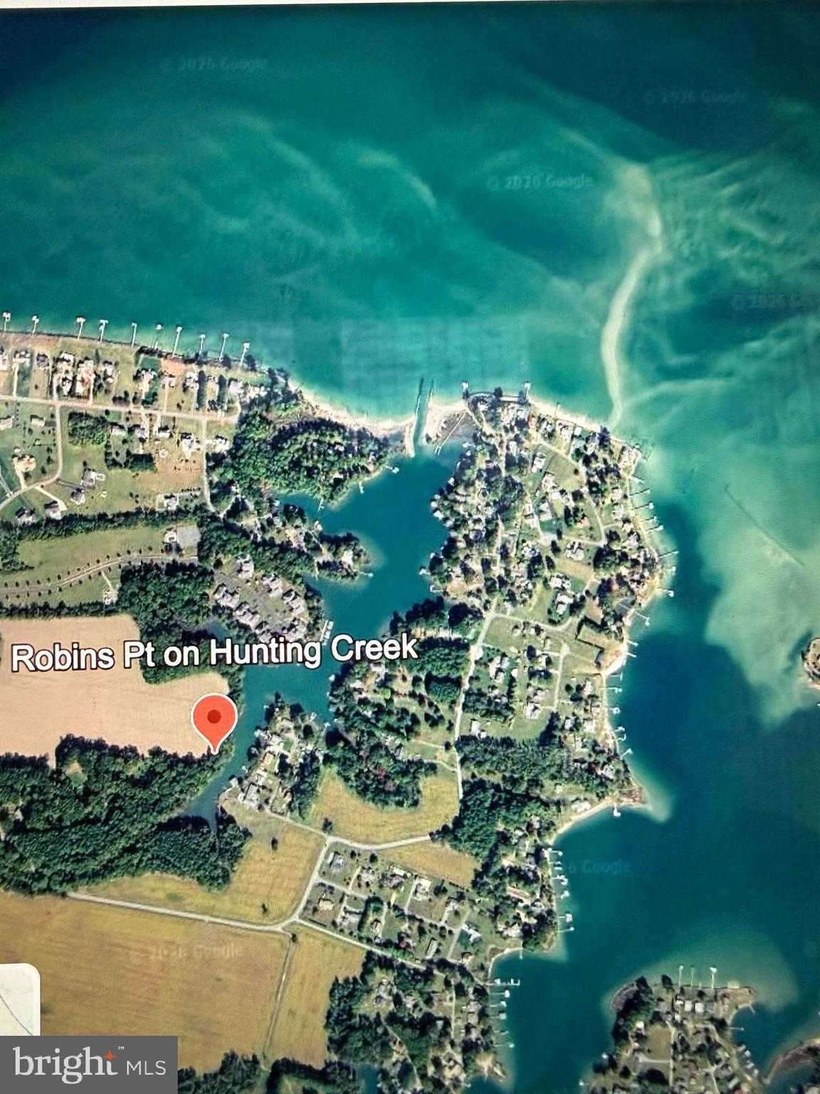 44 Robins Point Ave photo 2