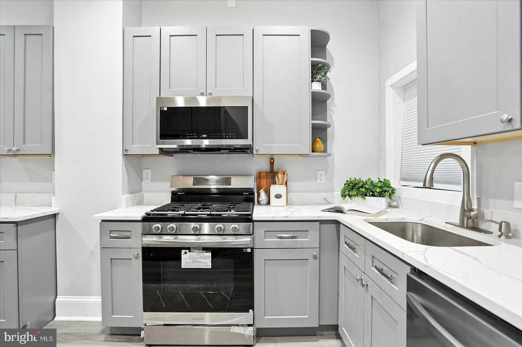 1628 E Biddle St photo 12