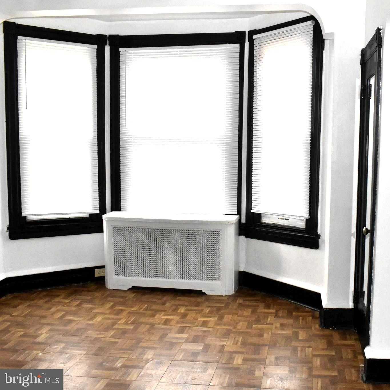 4559 N Camac St photo 10