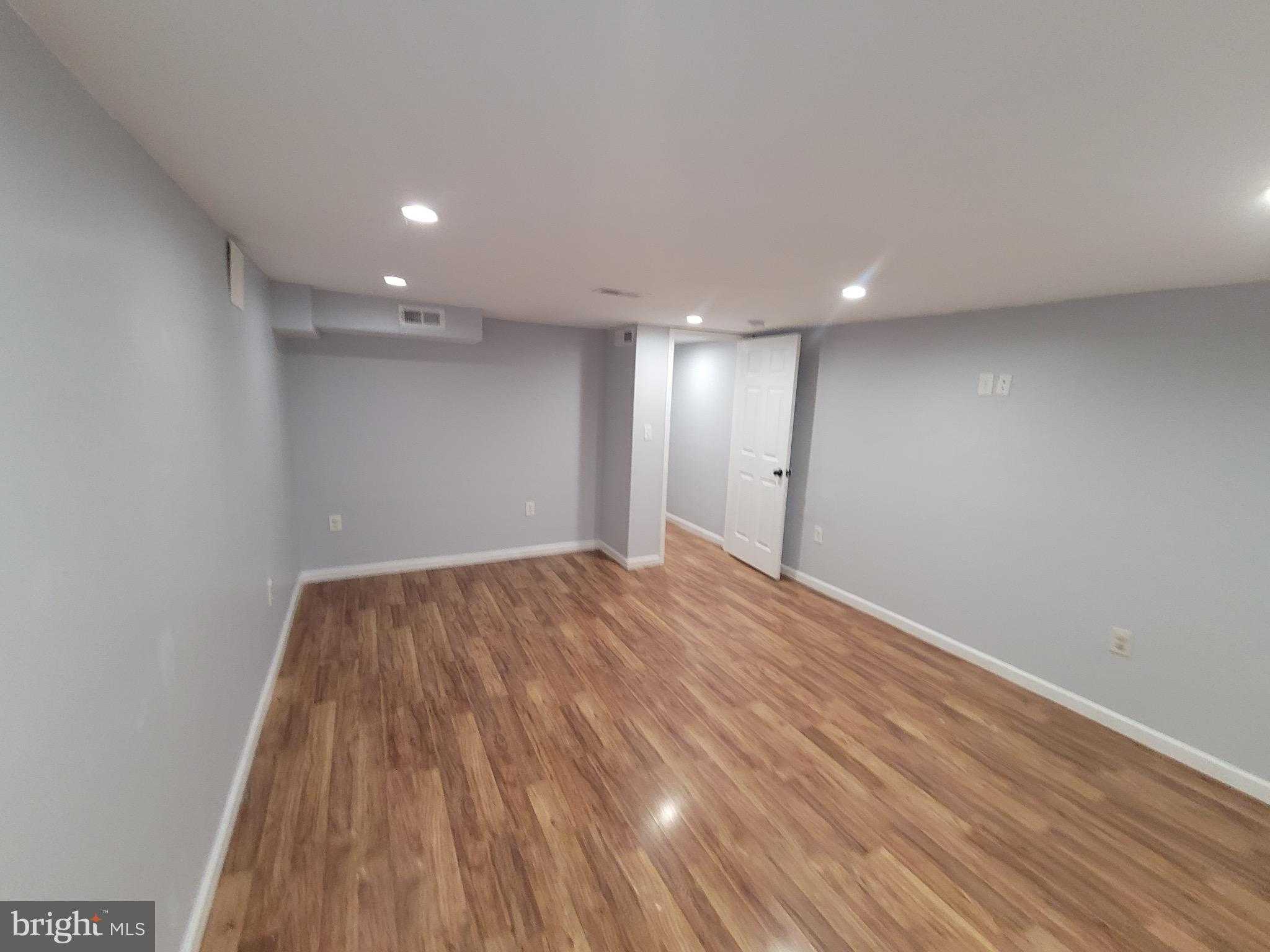 2635 N Calvert St photo 31