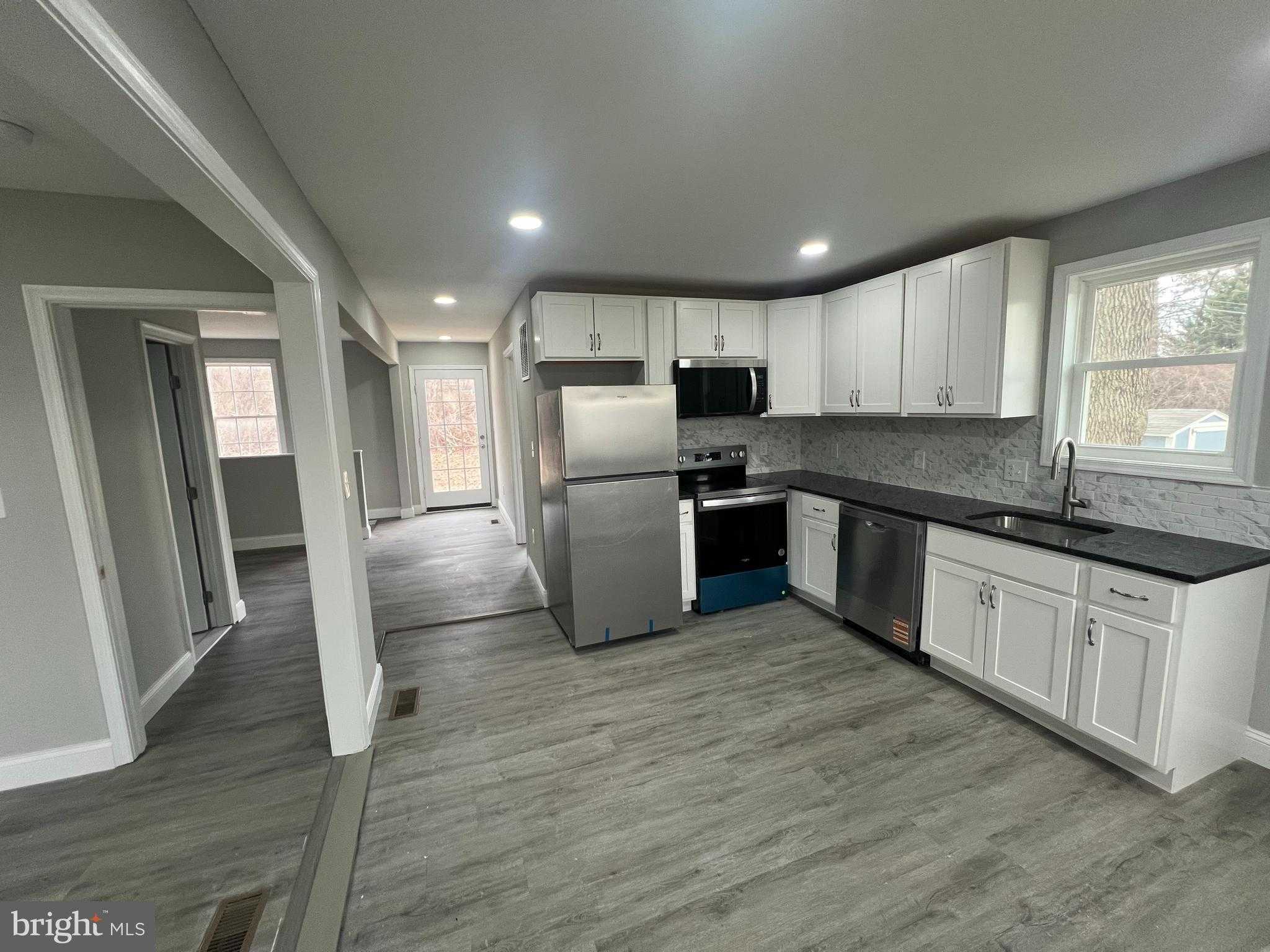 7967 Foster Ave photo 19