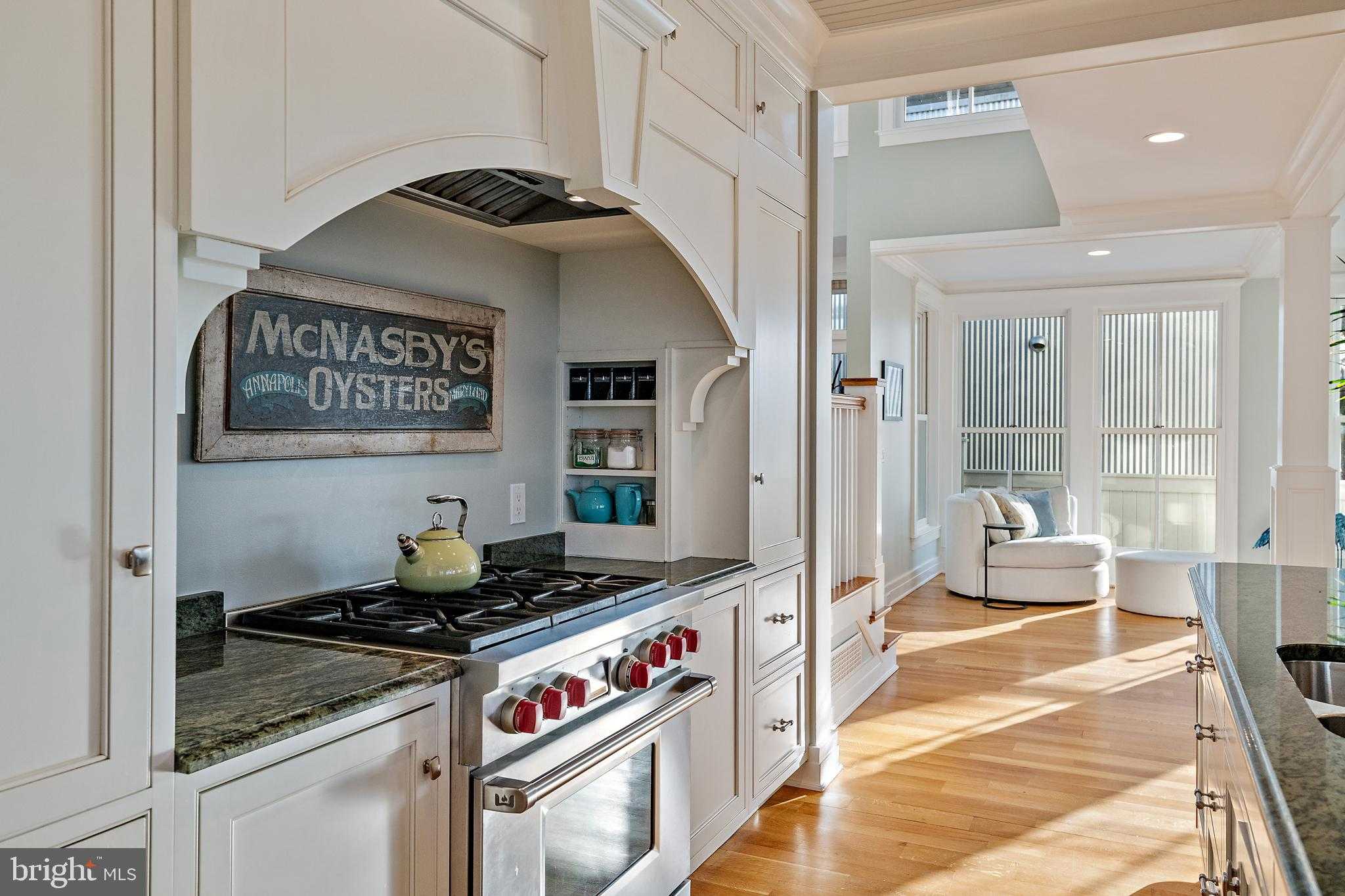 906 Creek Dr photo 30