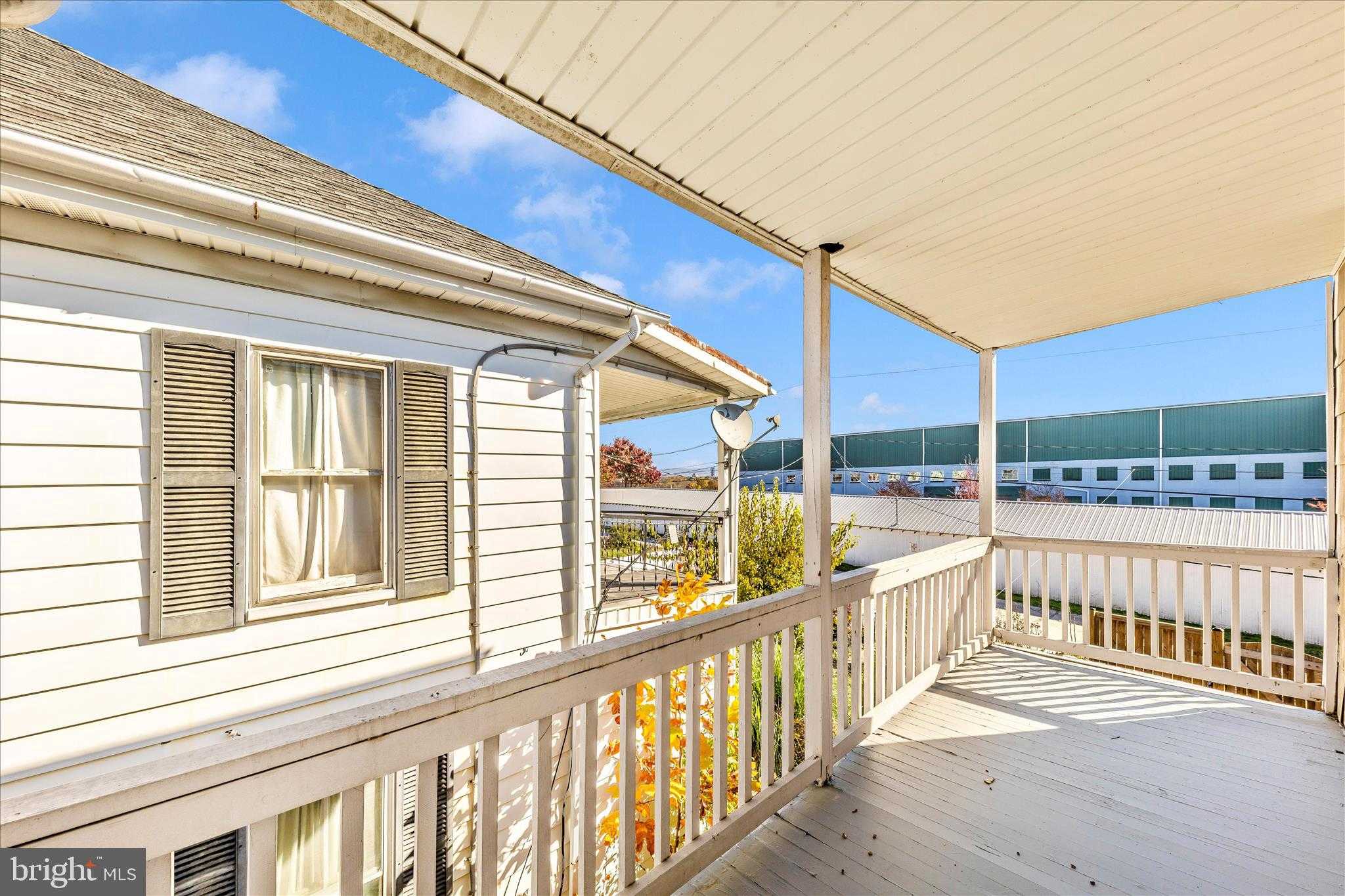 522 N Mulberry St photo 47