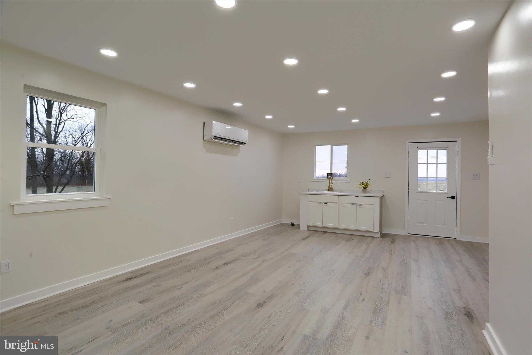 393 Sherwood Dr photo 22