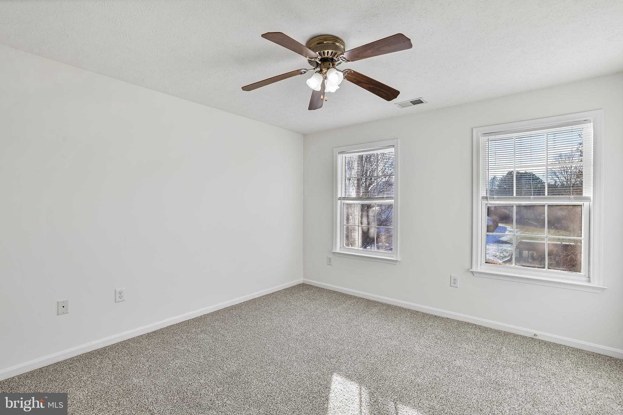 3004 Cahill St photo 33