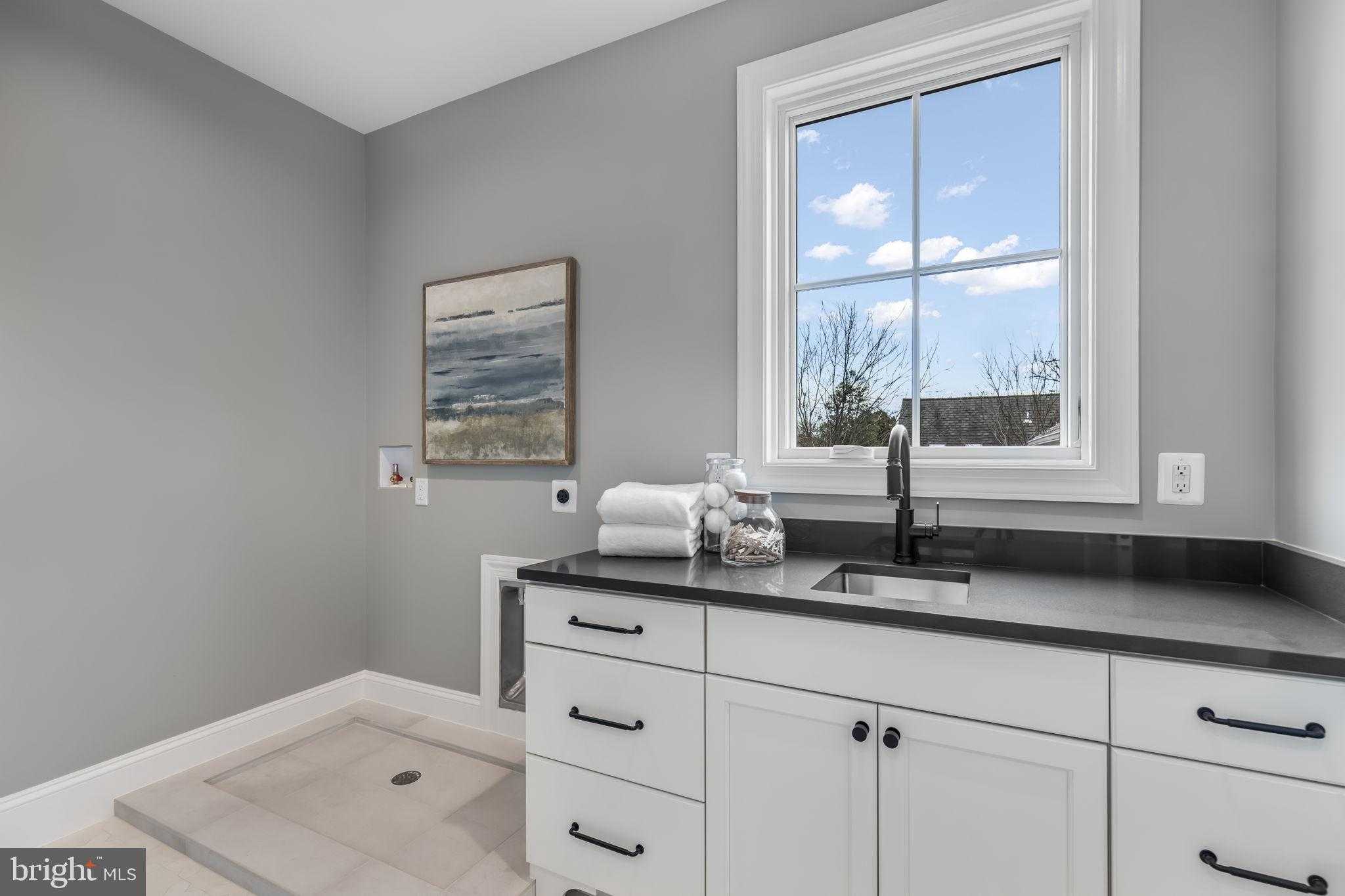 629 N Lincoln St photo 42