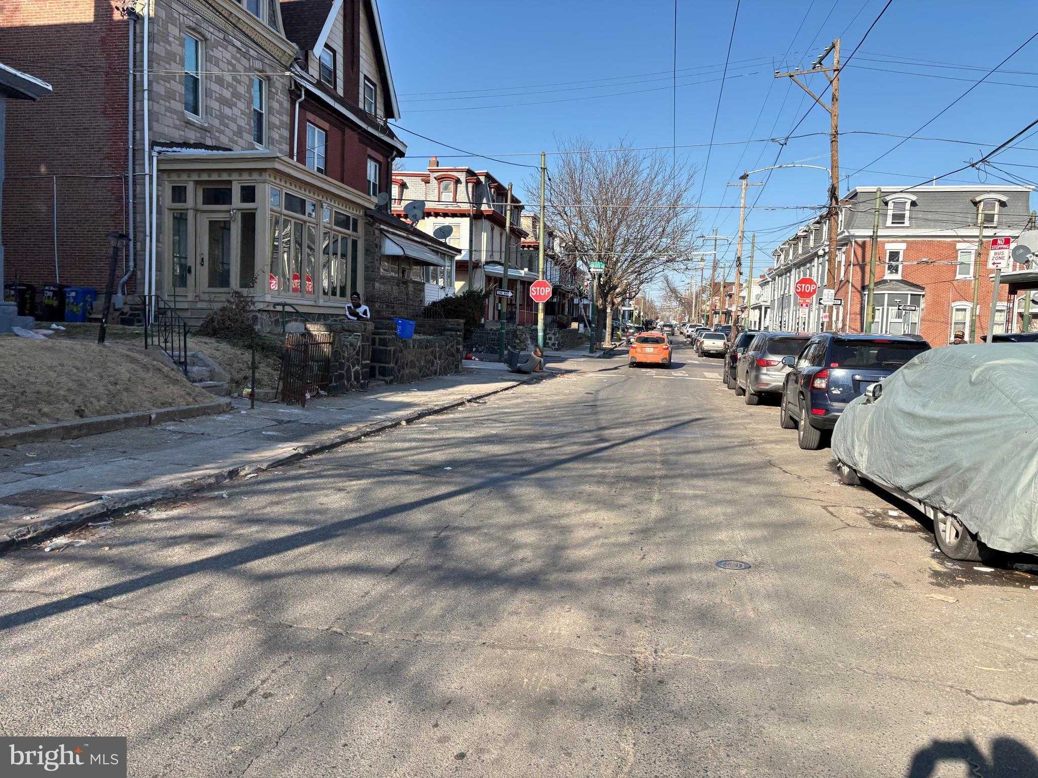 4660 Penn St photo 6