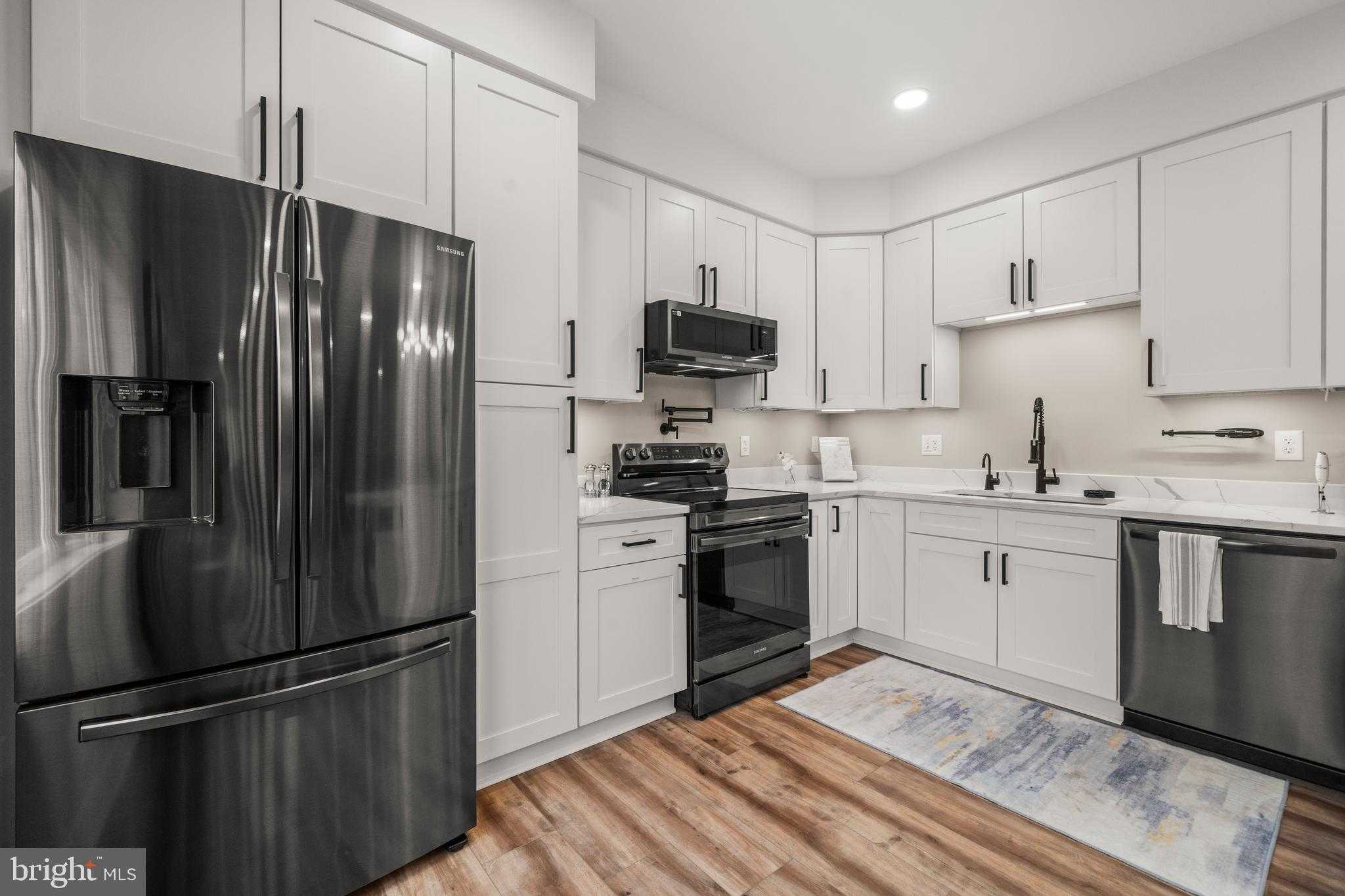 13537 Hanging Rock Ln photo 45