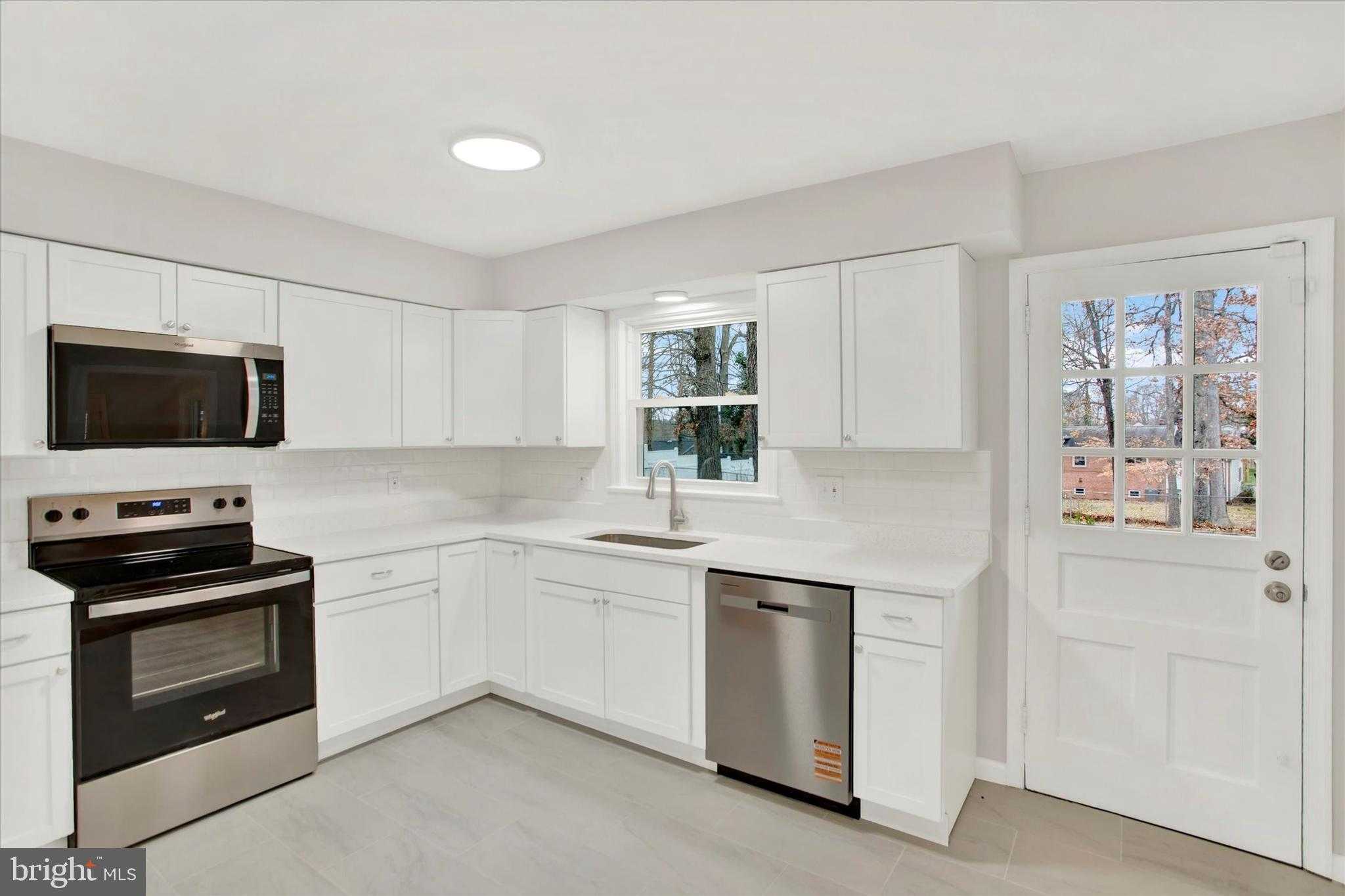 6413 White Oak Ave photo 12