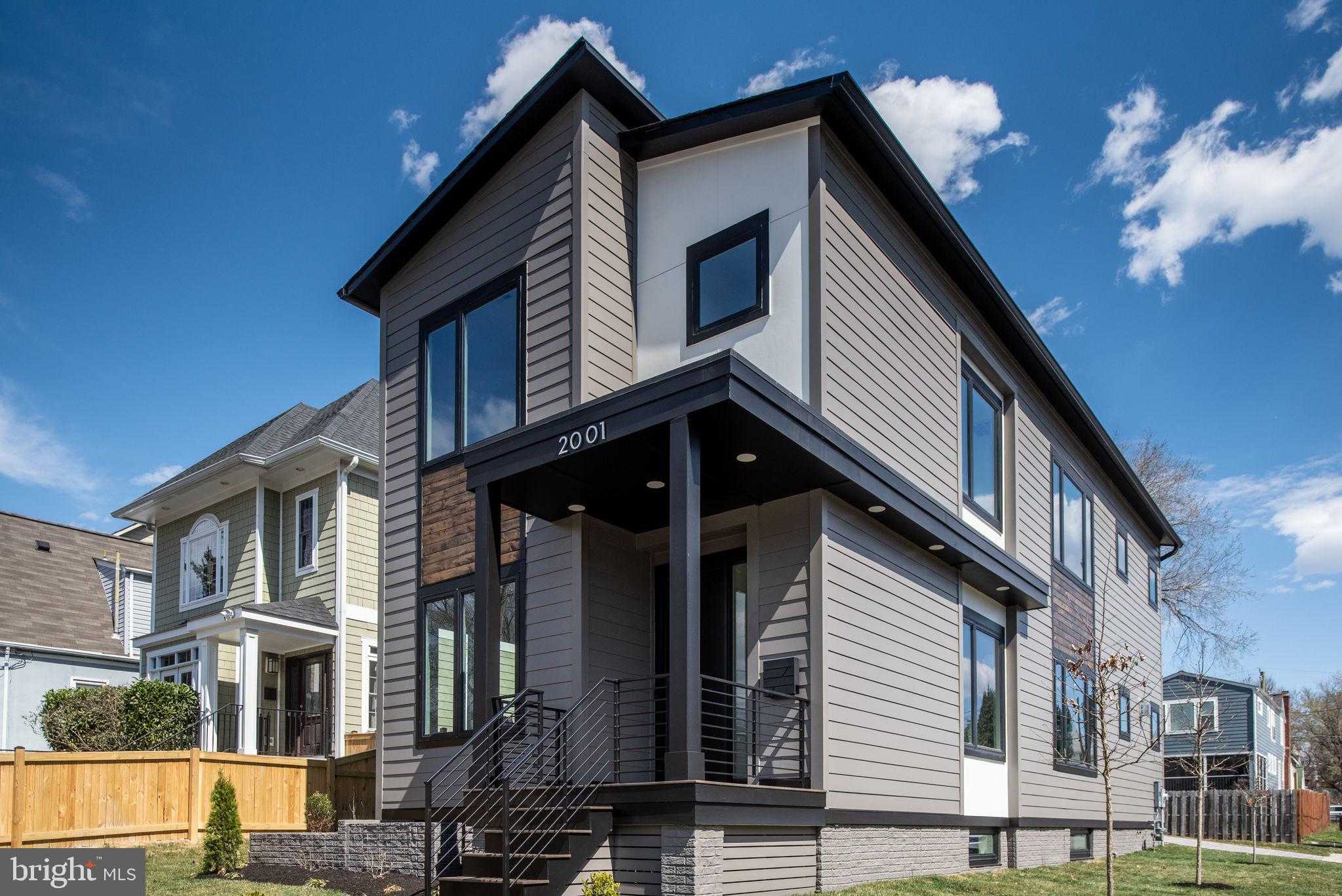 2001 N George Mason Dr photo 2