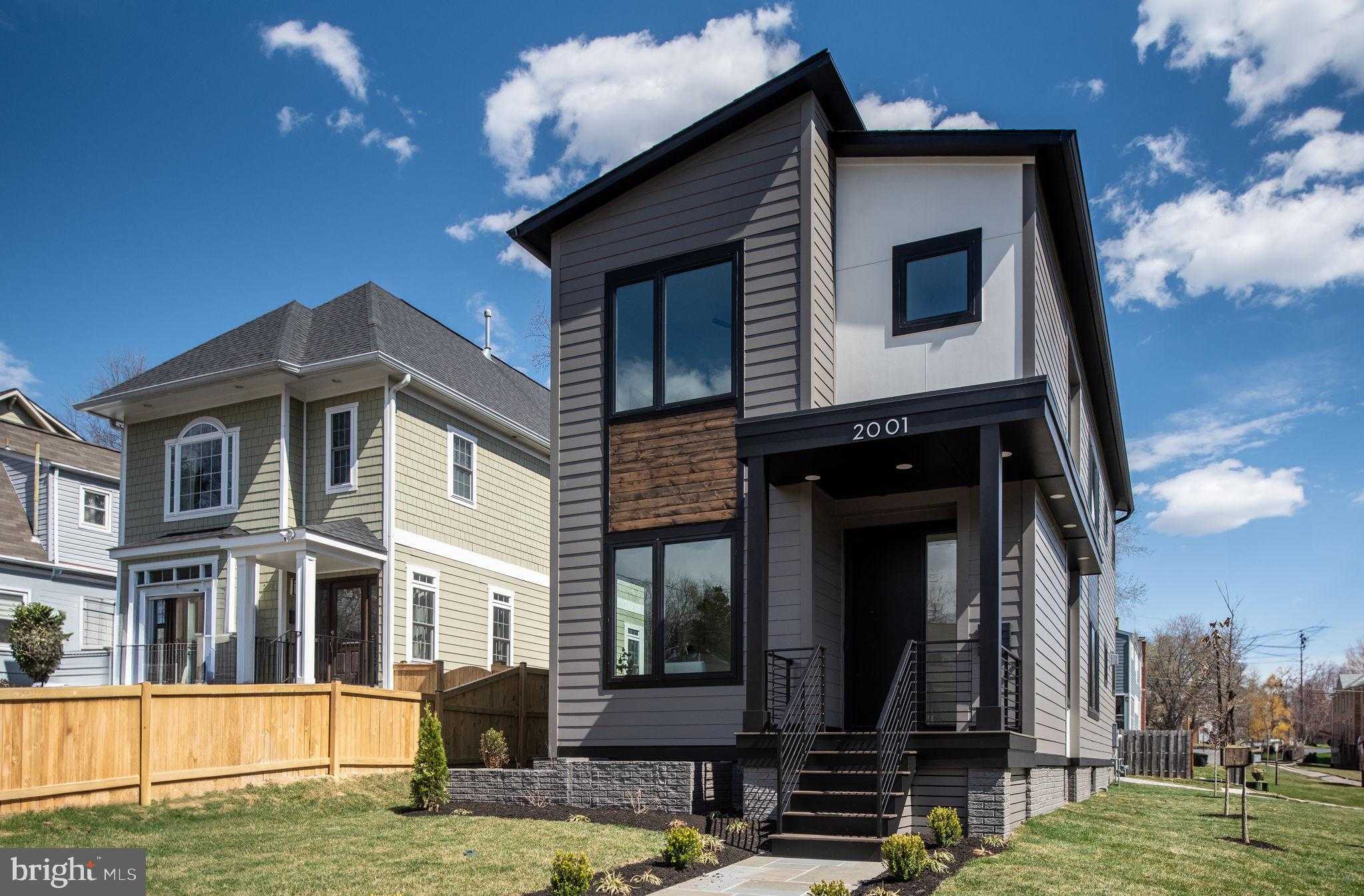 2001 N George Mason Dr photo 3