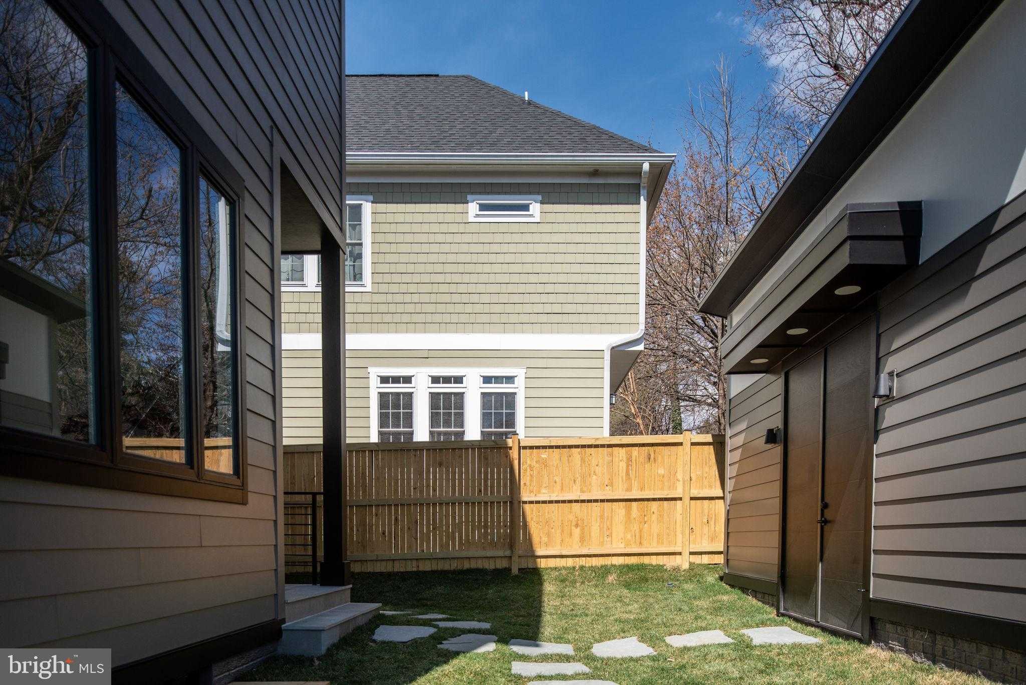 2001 N George Mason Dr photo 50