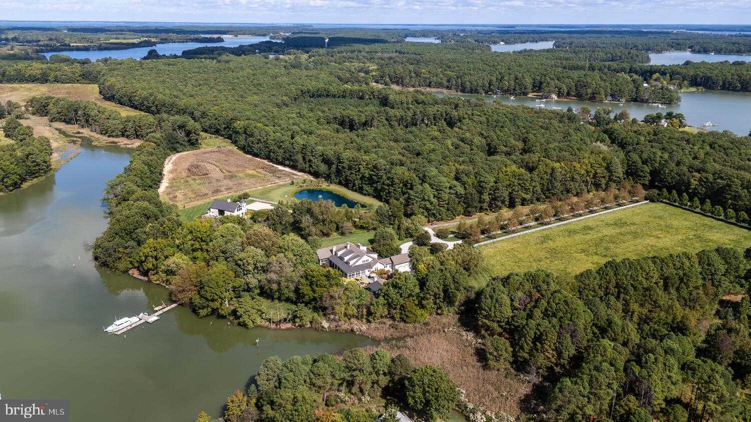 7508 Cooper Point Rd, Bozman