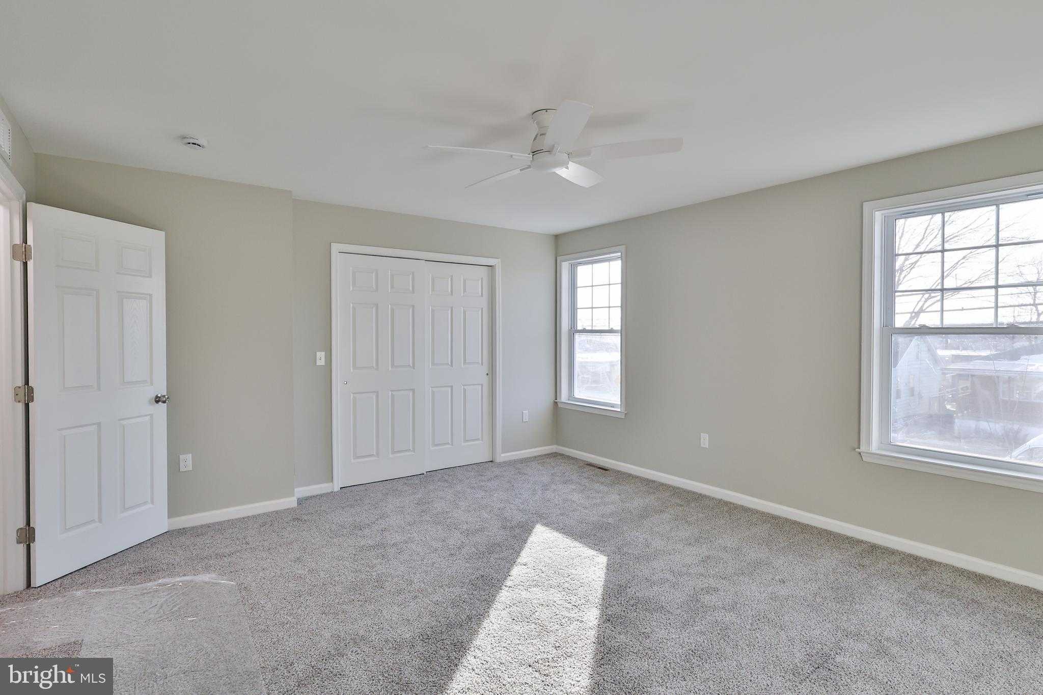 903 N Graham St photo 34