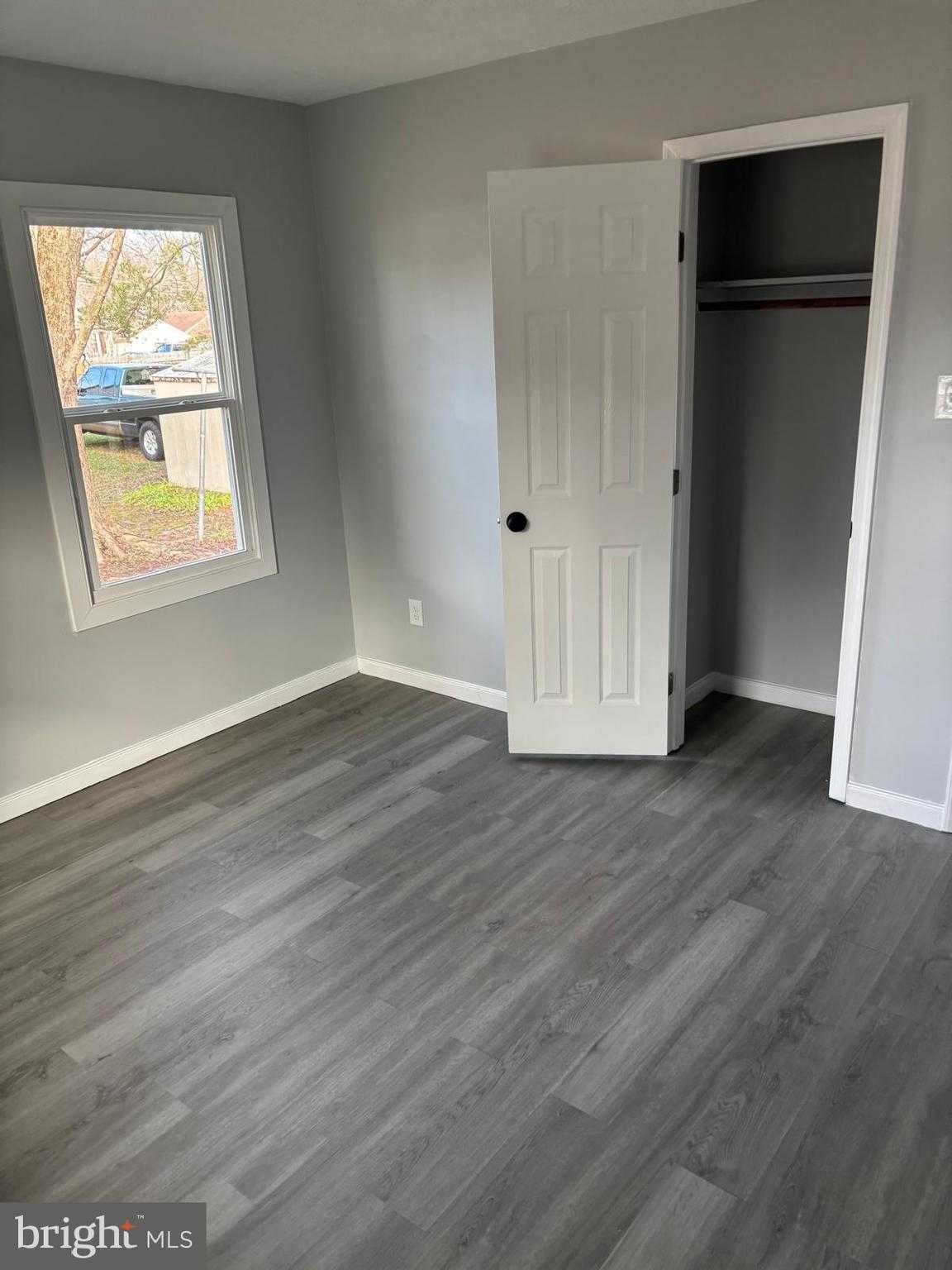 201 Knight Dr photo 6