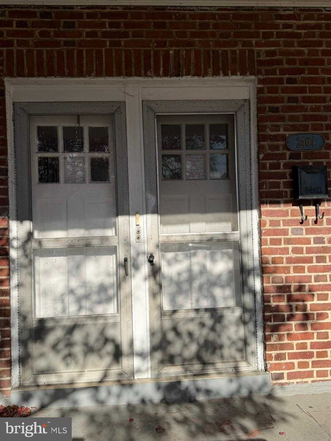 2464 Keyworth Ave photo 2