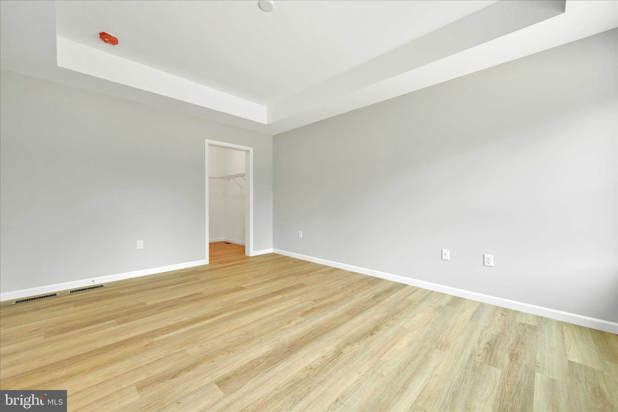 227 Pilgrim Dr photo 13