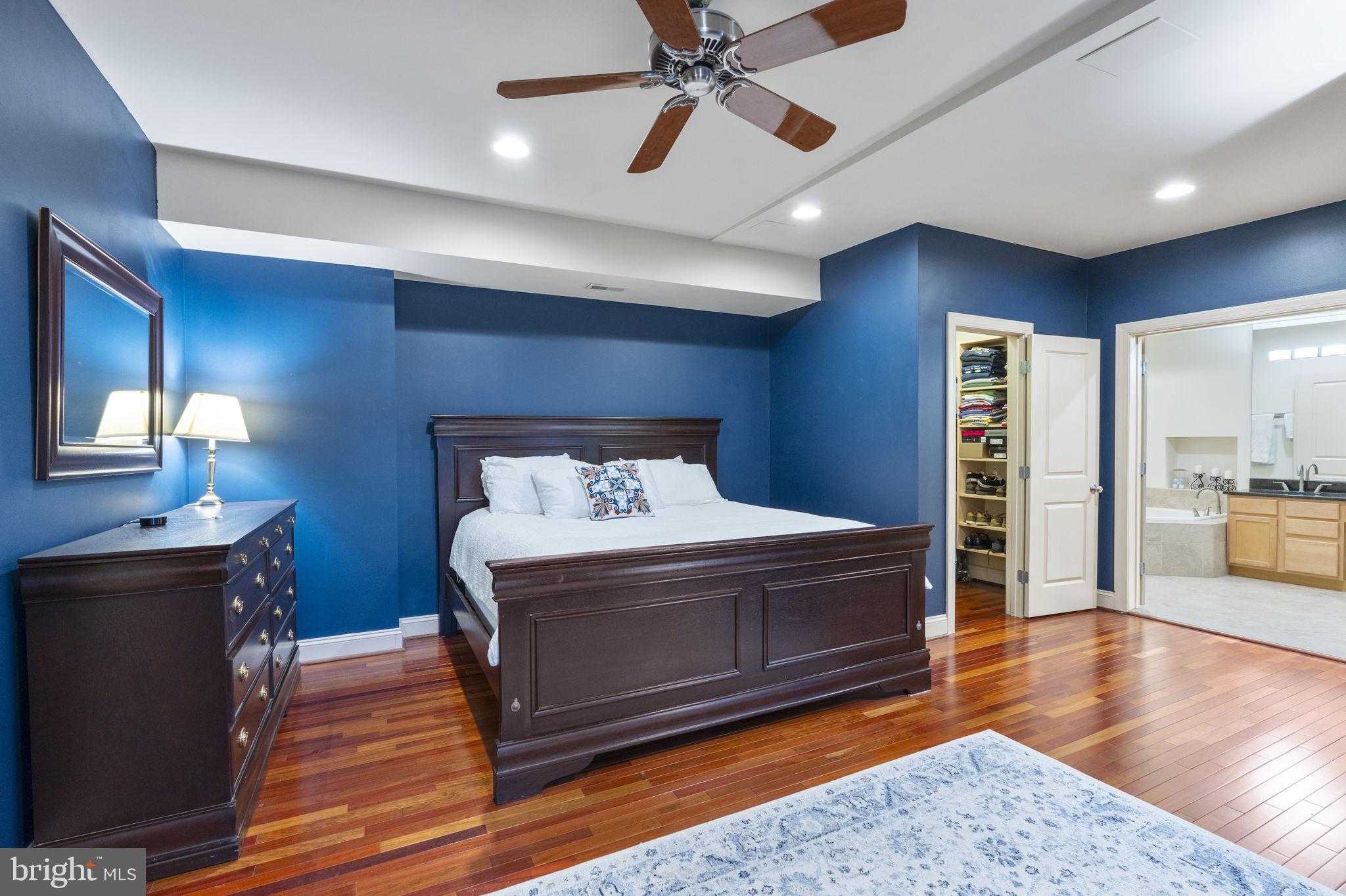 1101 S Clinton St photo 21