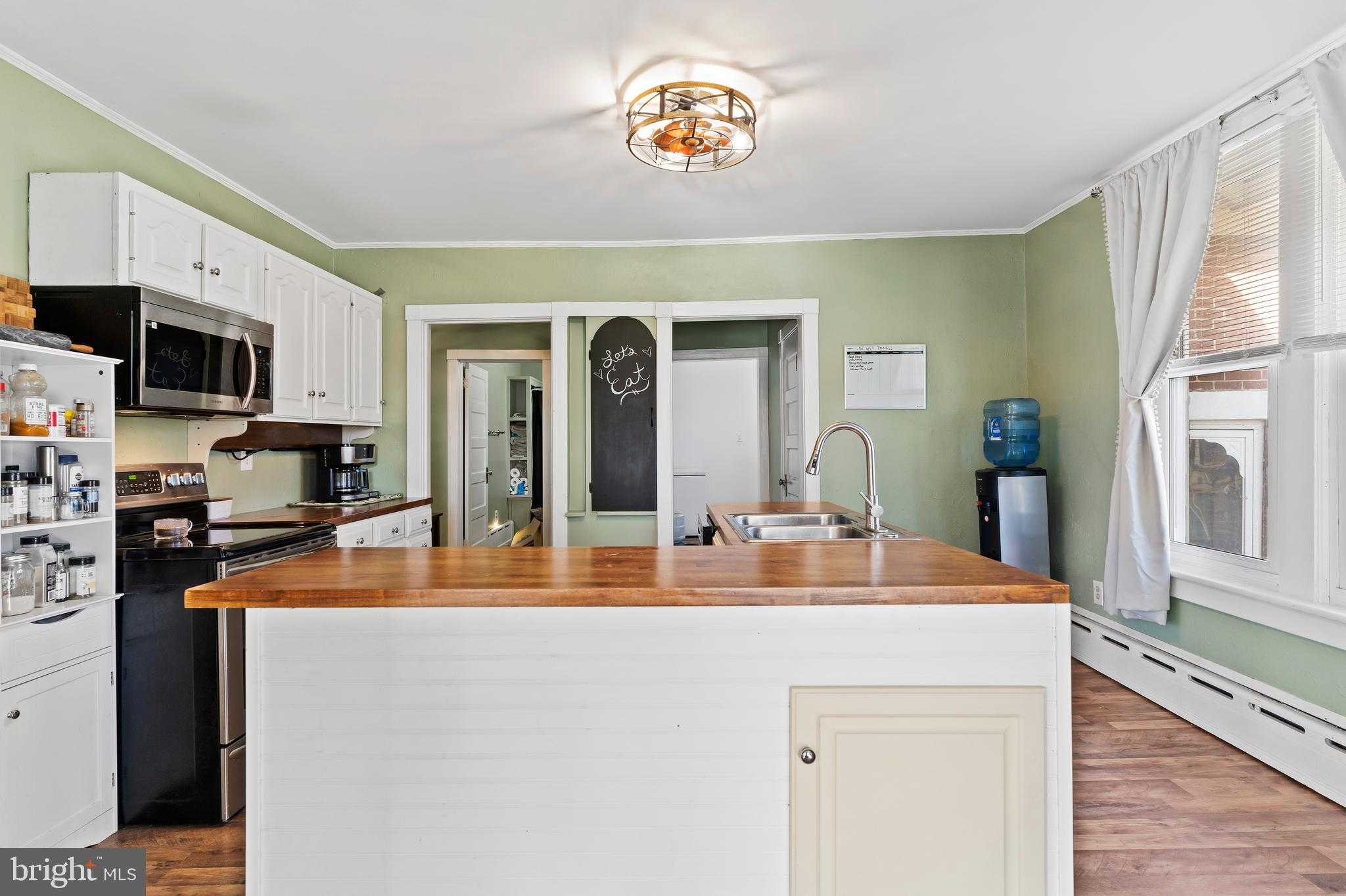 1447 SCOTLAND AVENUE photo 5