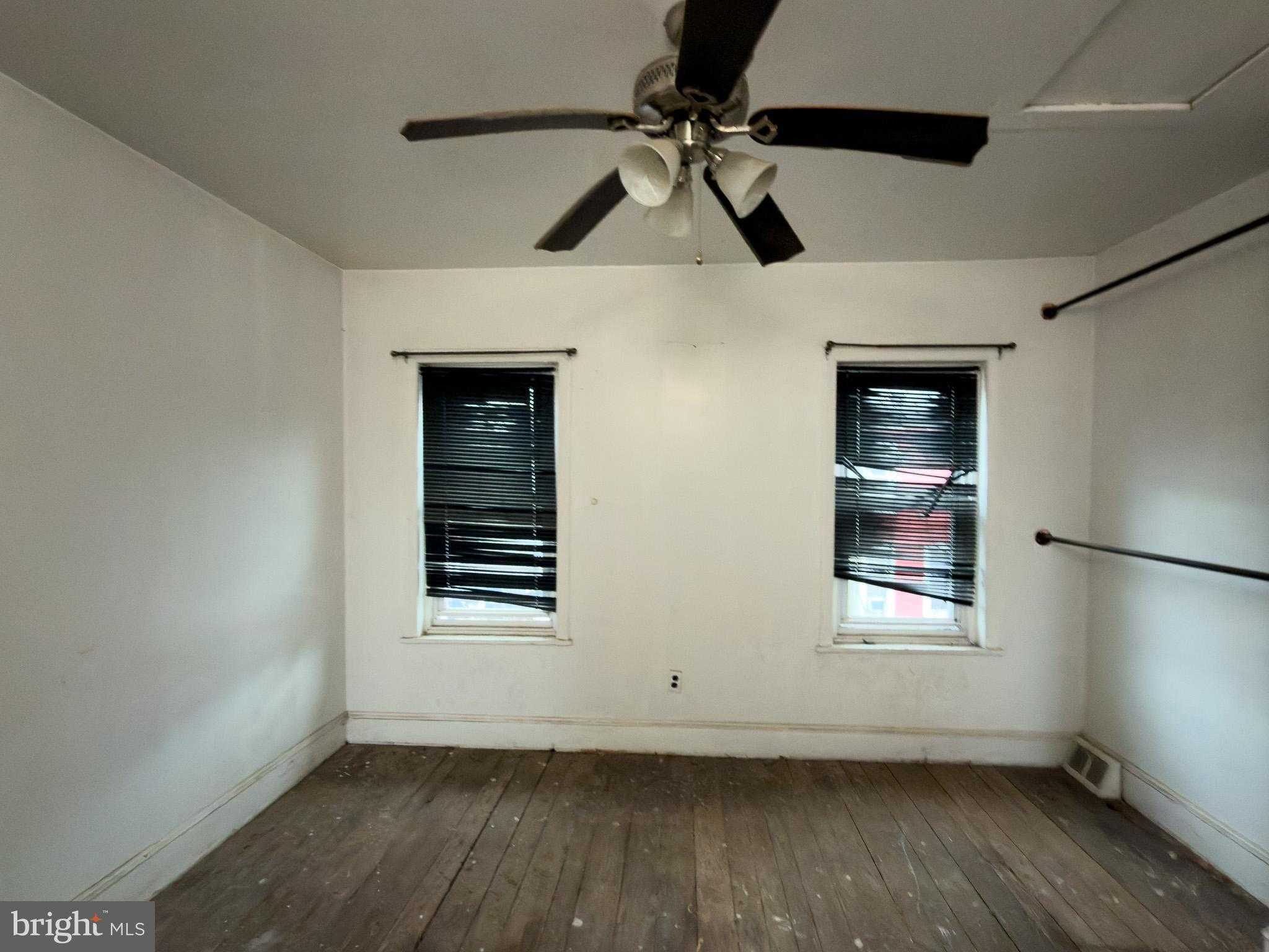 99 E Seymour St photo 18