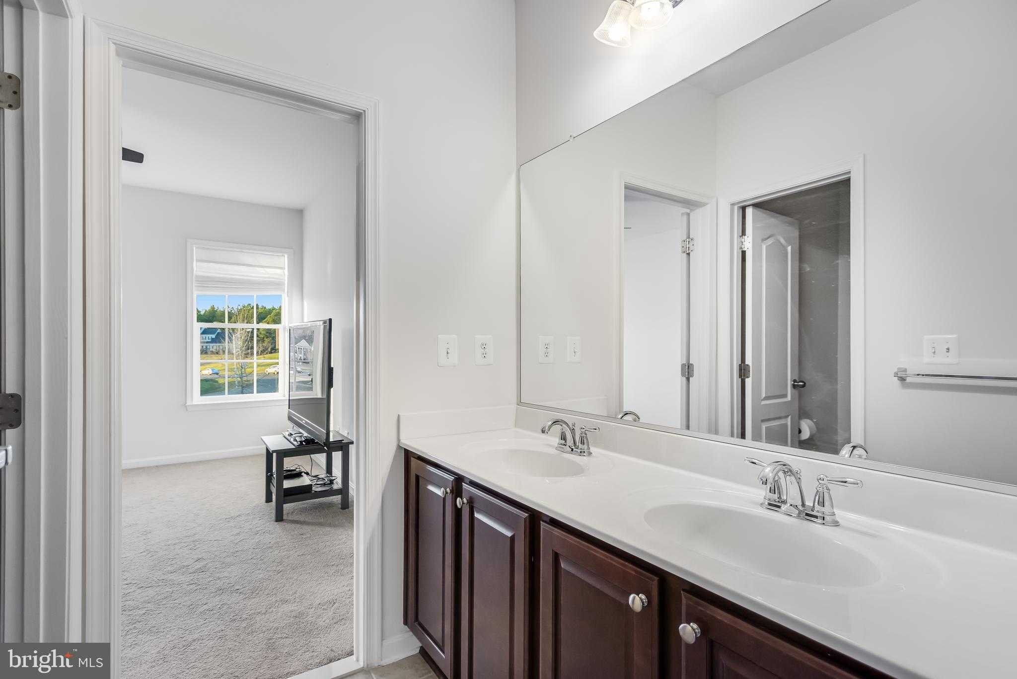 6812 Osborne Hill Dr photo 31