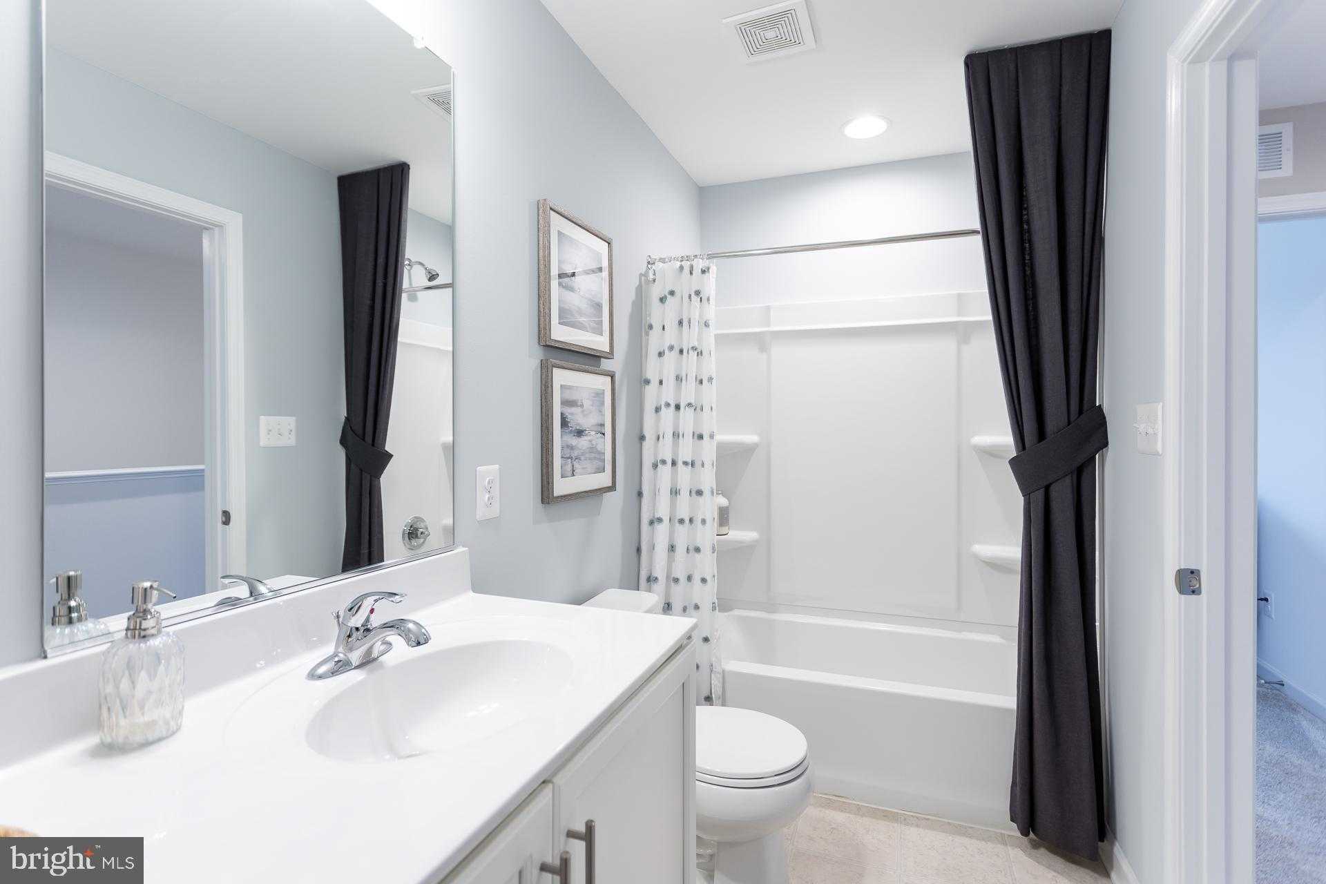 Old York Rd photo 16