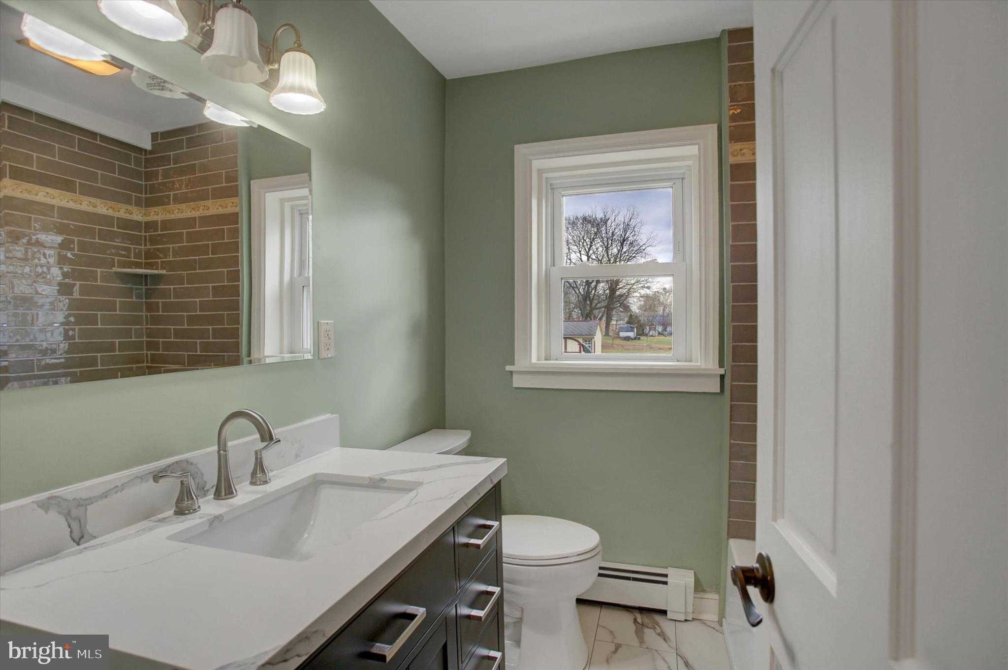 1319 N West St photo 28