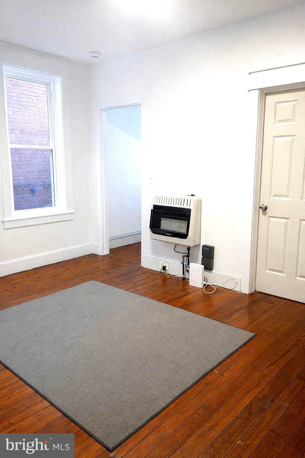 520 N 3rd St photo 3