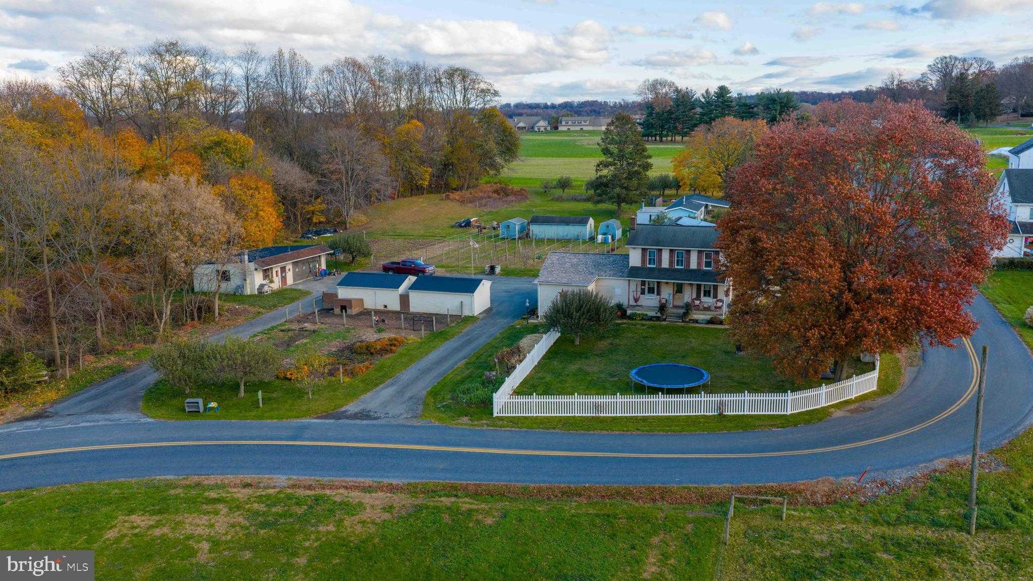 323 Fairview Rd photo 5