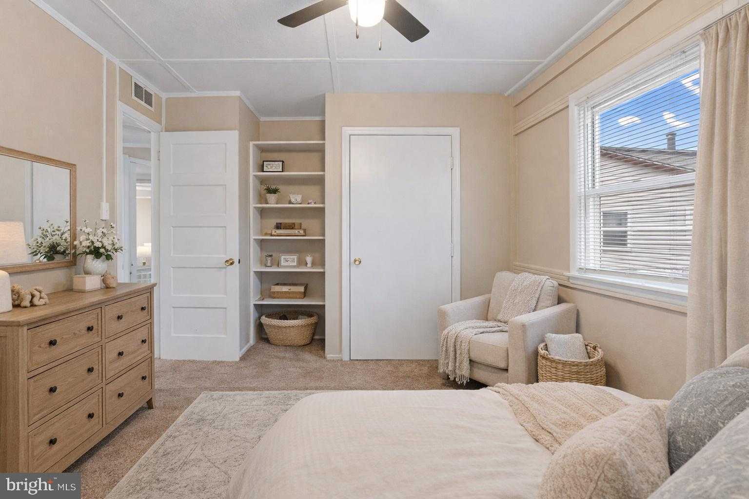 902 Cord St photo 12