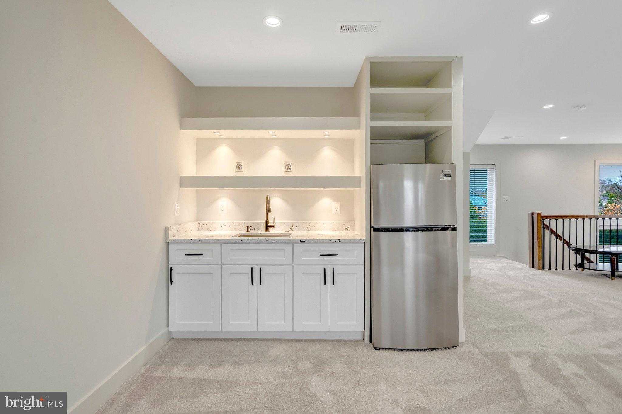 8709 Yorkshire Ln photo 10