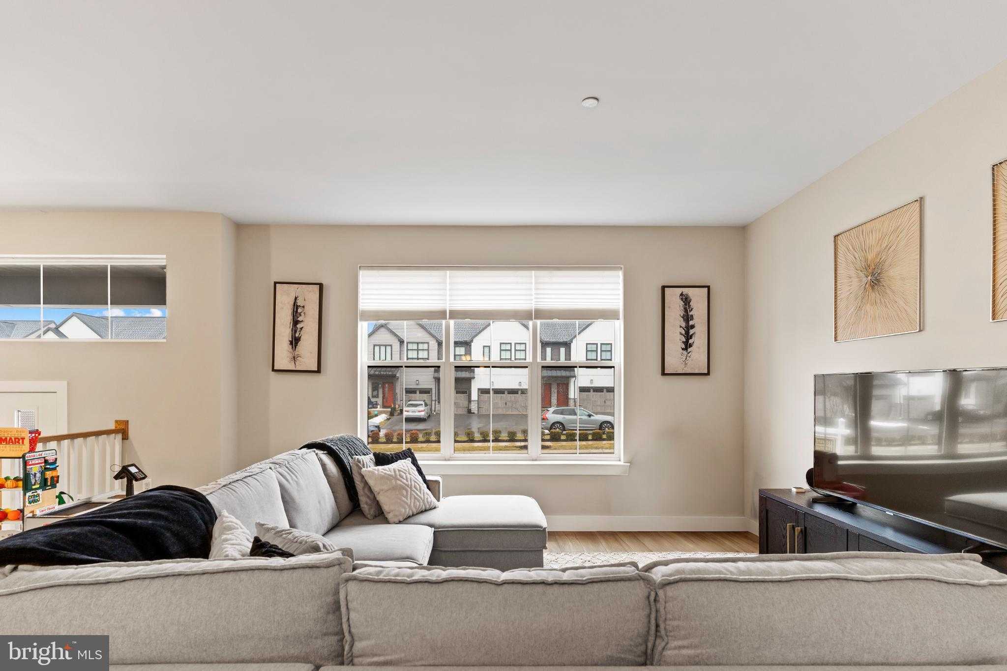 311 Estate Dr photo 4