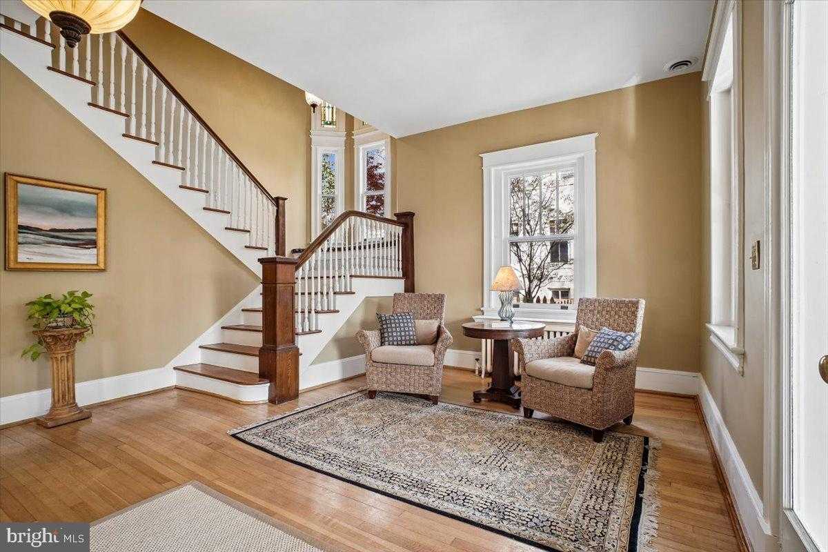 310 N View Ter photo 7