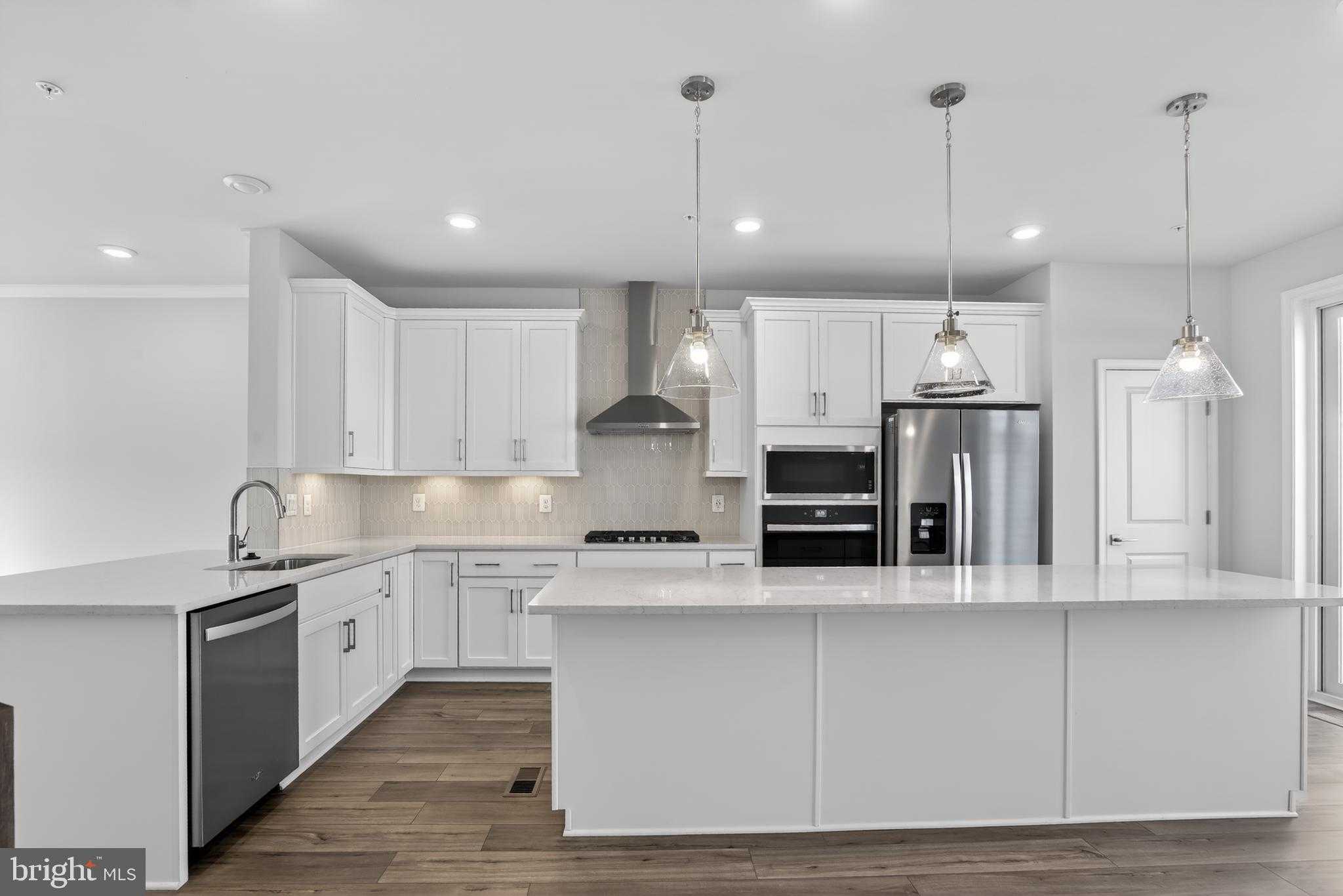 613 Barnehurst St photo 3