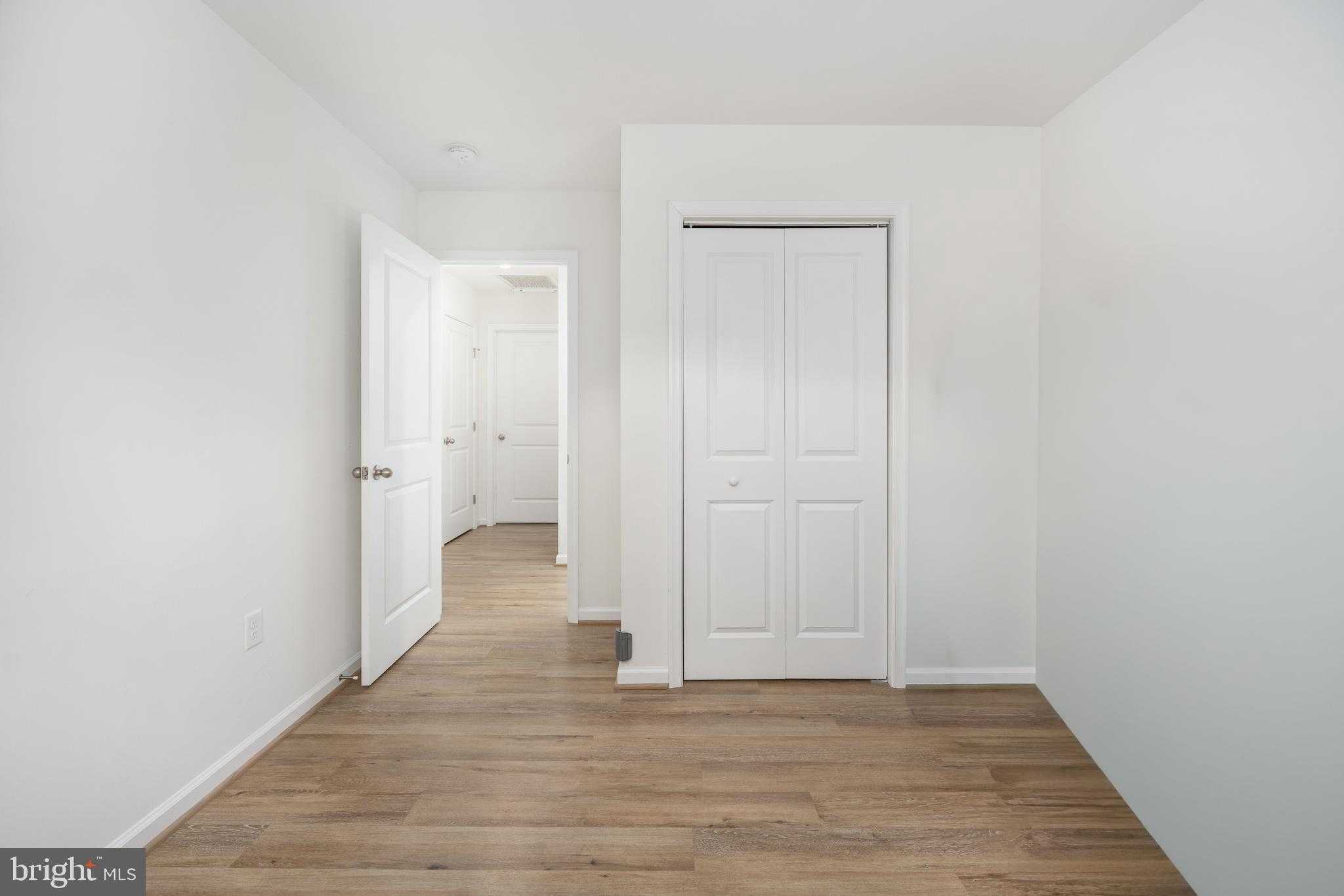 218 Shorewood Dr photo 24